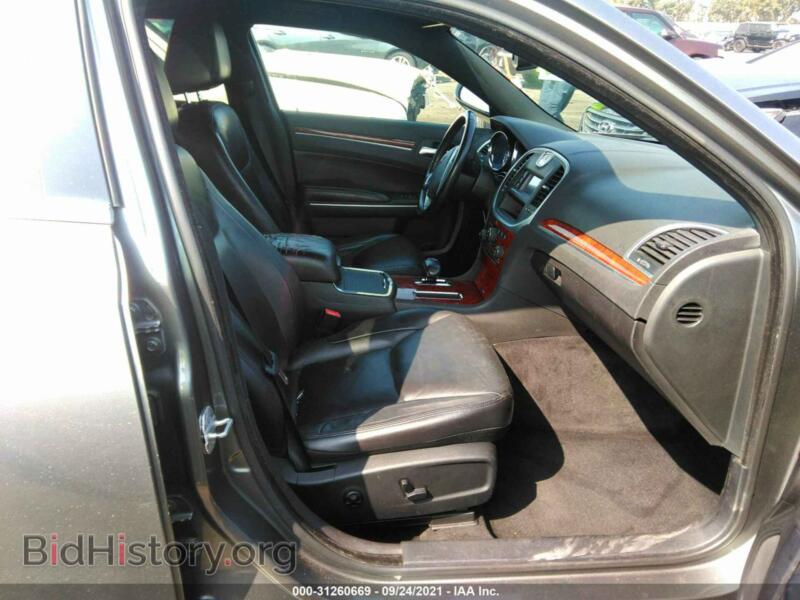 2012 Chrysler 300 (VIN 2C3CCACG1CH191712) — photo 5 of 12