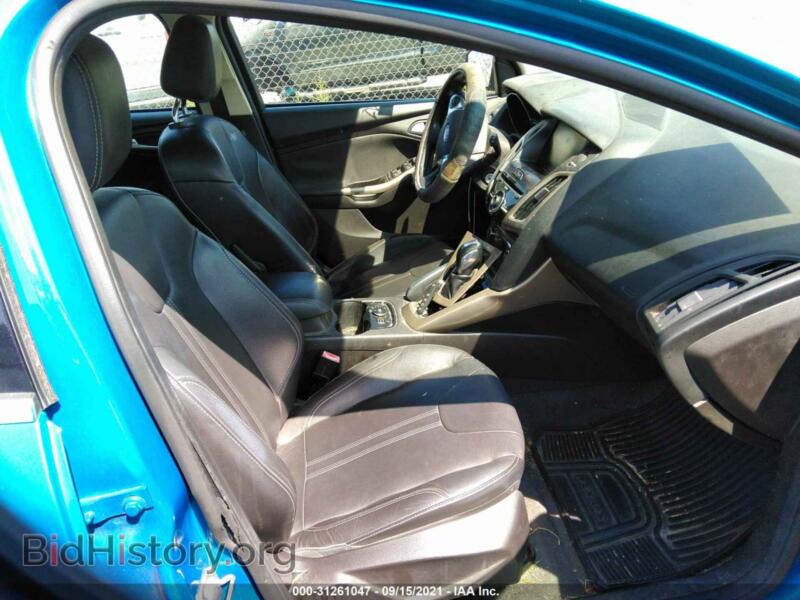 2012 Ford FOCUS (VIN 1FAHP3M29CL236831) — фото 5 из 11