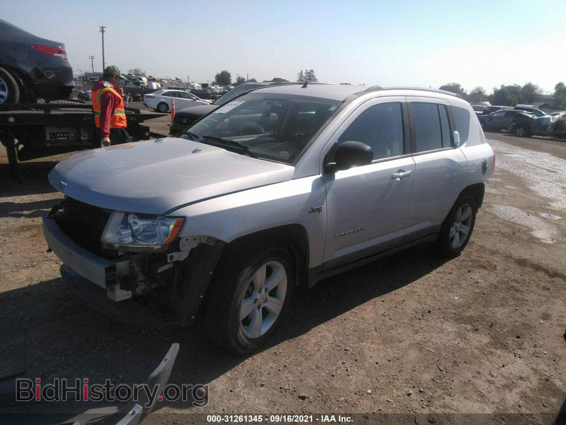 2011 JEEP COMPASS - VIN: 1J4NT1FB3BD228091 - Фото 2