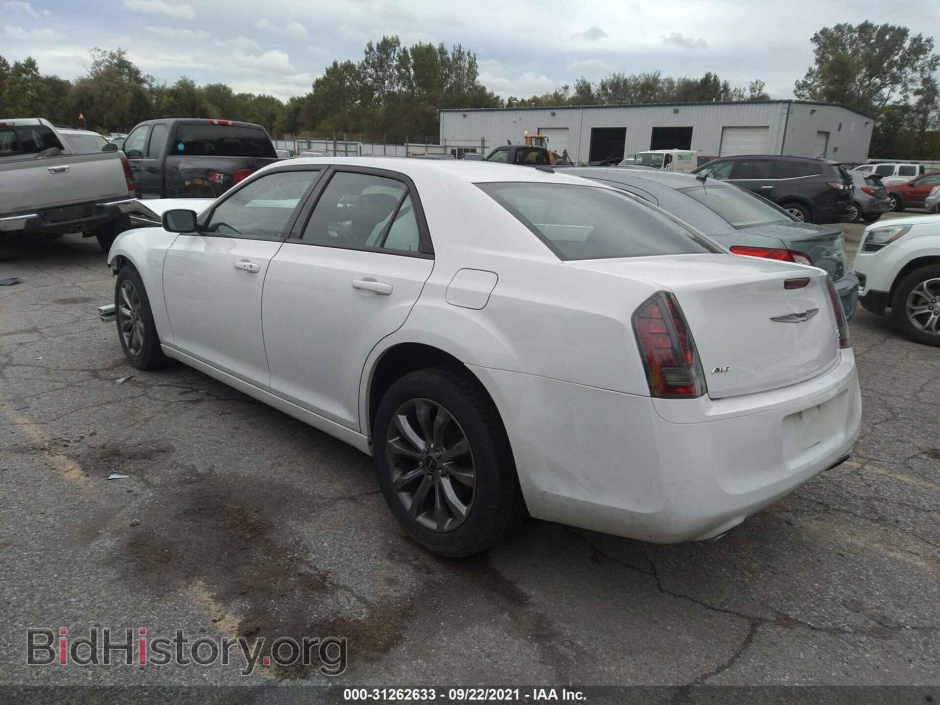 2014 CHRYSLER 300 - VIN: 2C3CCAGG6EH352620 - Фото 3