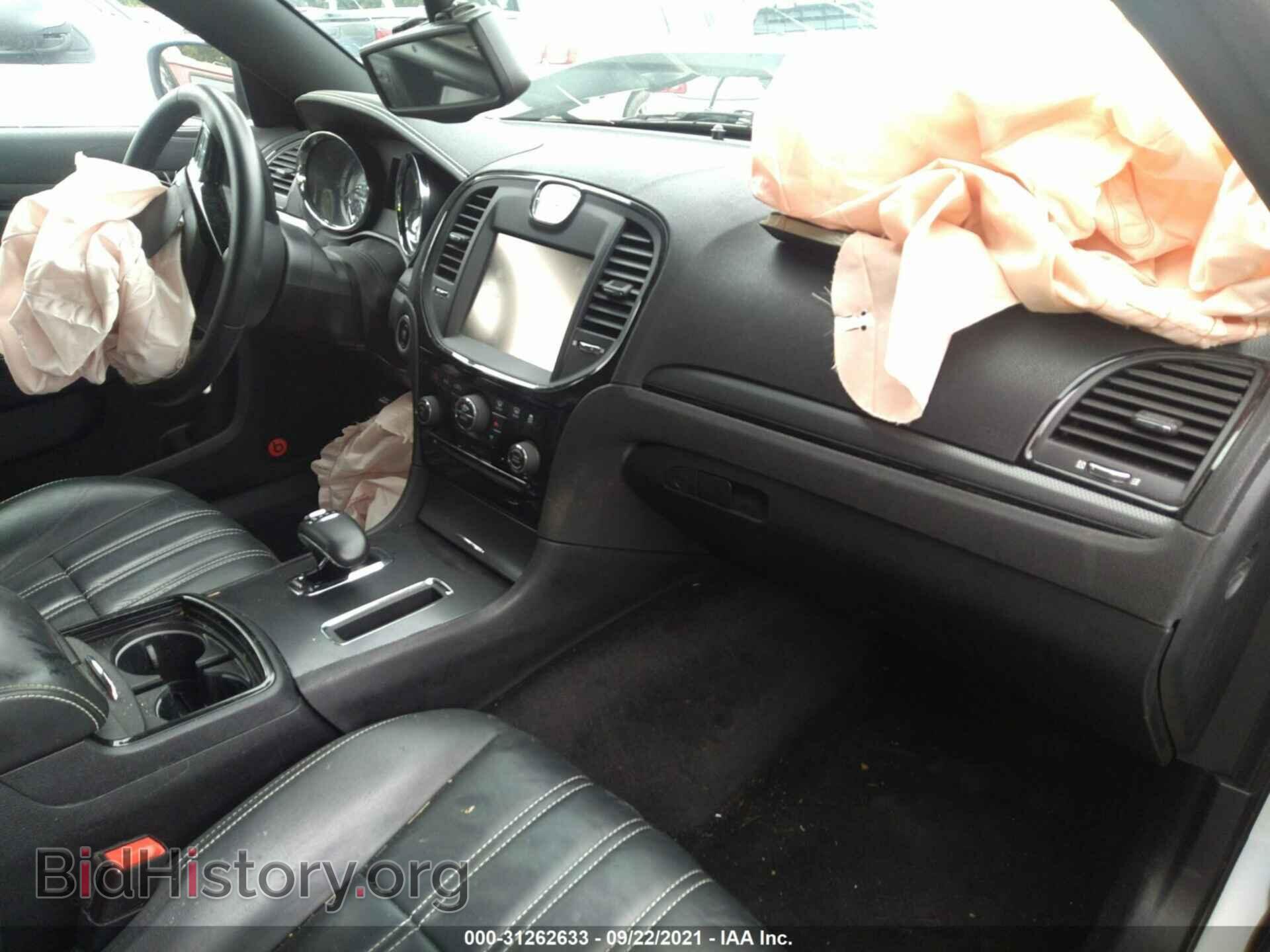 2014 CHRYSLER 300 - VIN: 2C3CCAGG6EH352620 - Фото 5
