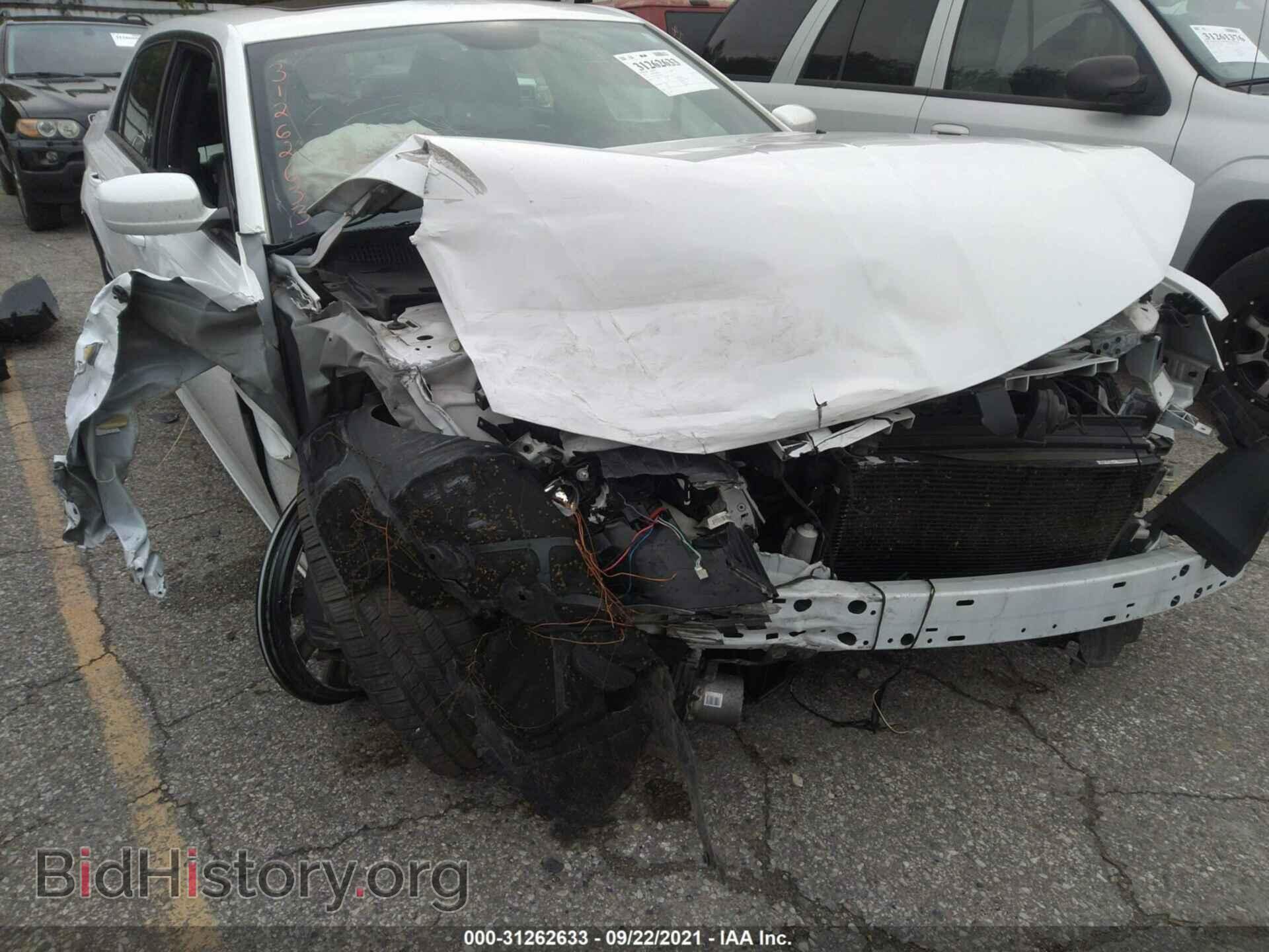 2014 CHRYSLER 300 - VIN: 2C3CCAGG6EH352620 - Фото 6