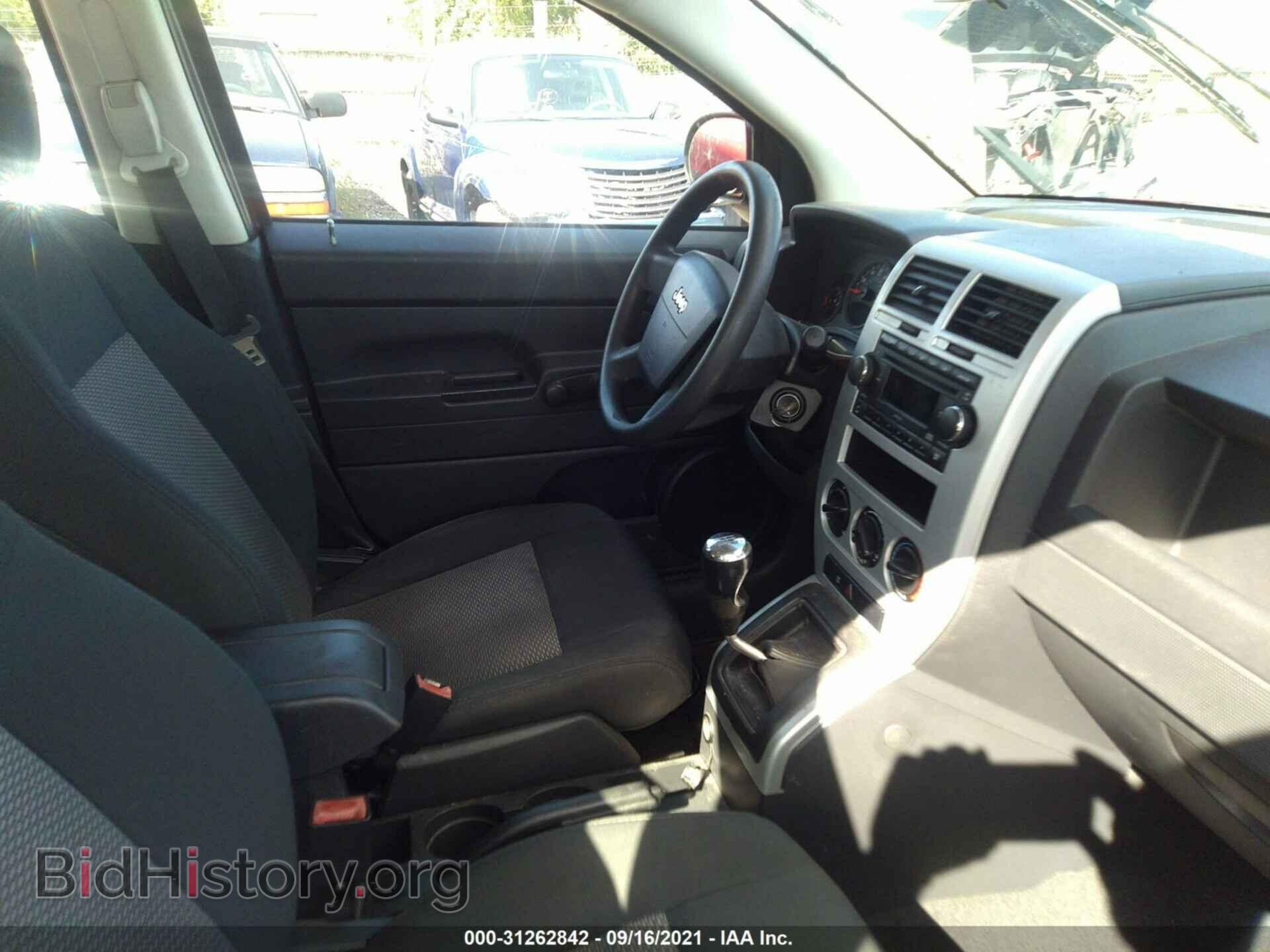 2008 JEEP COMPASS - VIN: 1J8FT47W28D794757 - Фото 5