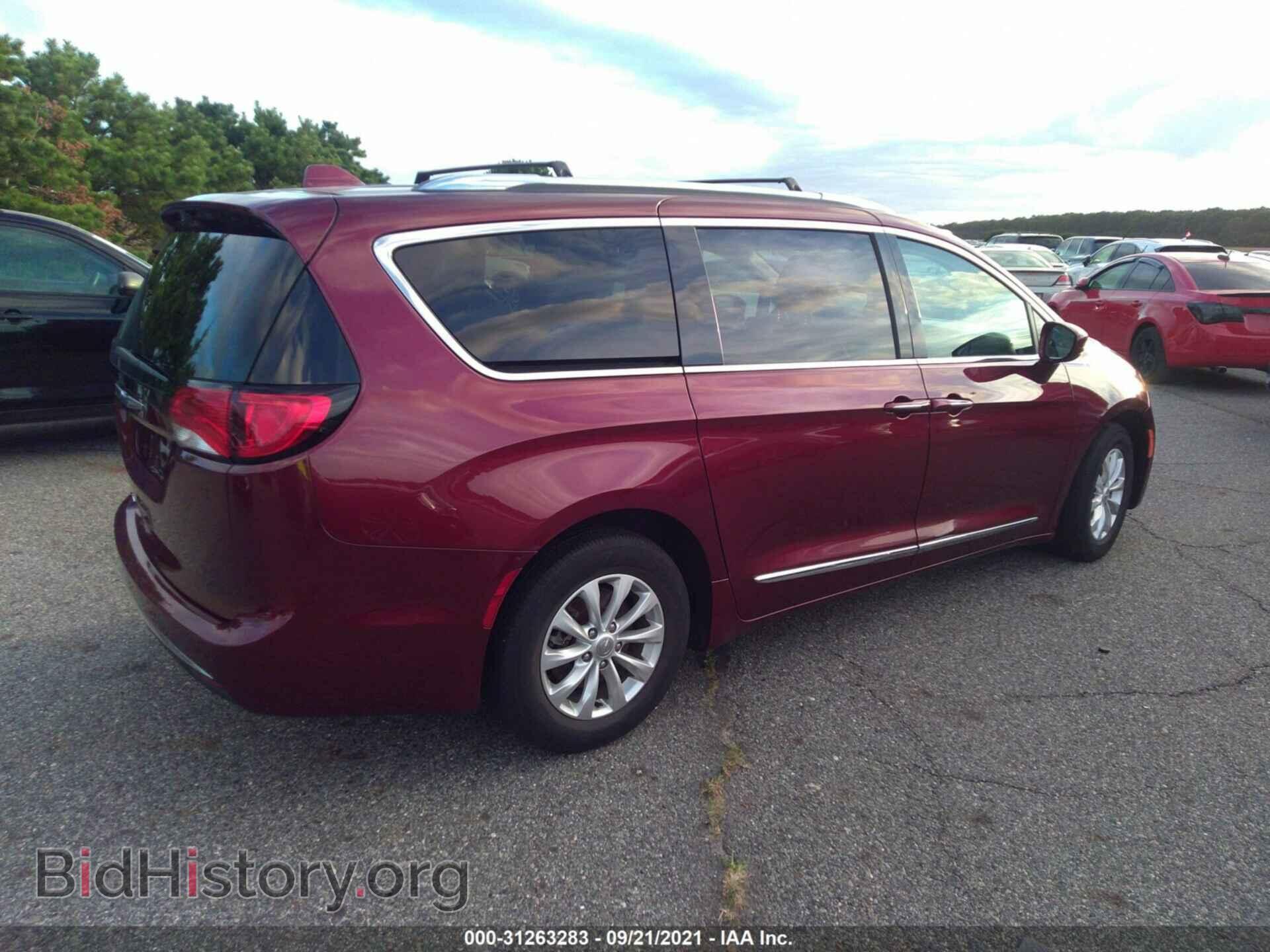 2018 CHRYSLER PACIFICA - VIN: 2C4RC1BGXJR204438 - Фото 4