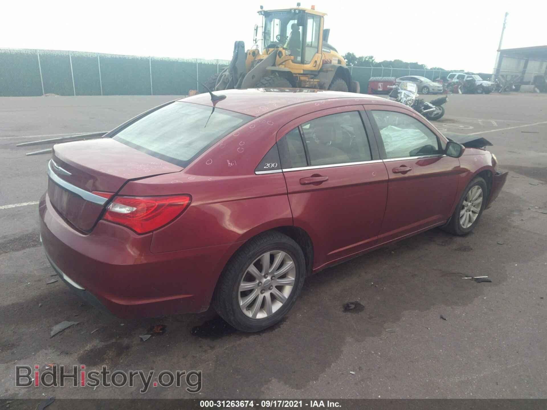 2011 CHRYSLER 200 - VIN: 1C3BC1FB7BN504022 - Фото 4