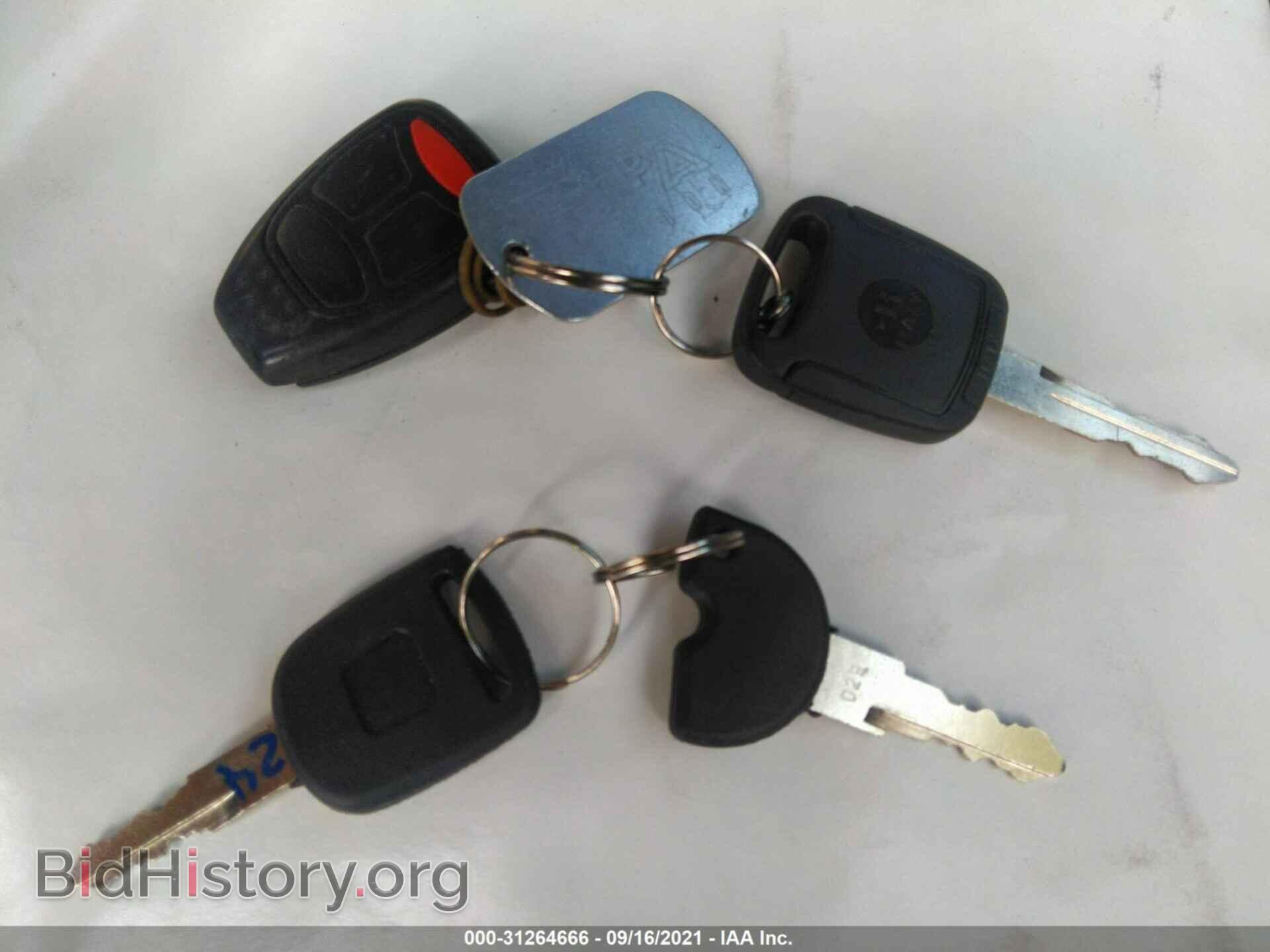 2006 CHRYSLER 300 - VIN: 2C3LA63H46H514697 - Фото 11