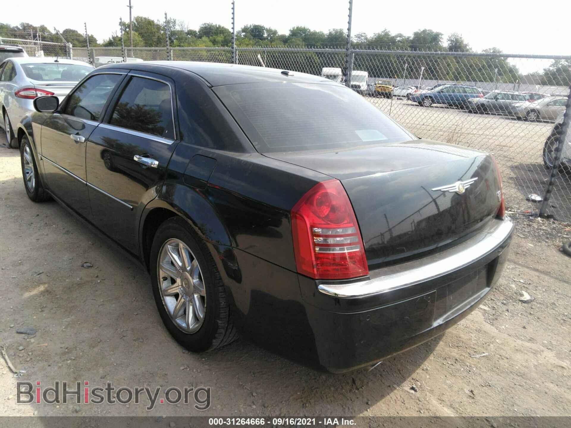 2006 CHRYSLER 300 - VIN: 2C3LA63H46H514697 - Фото 3