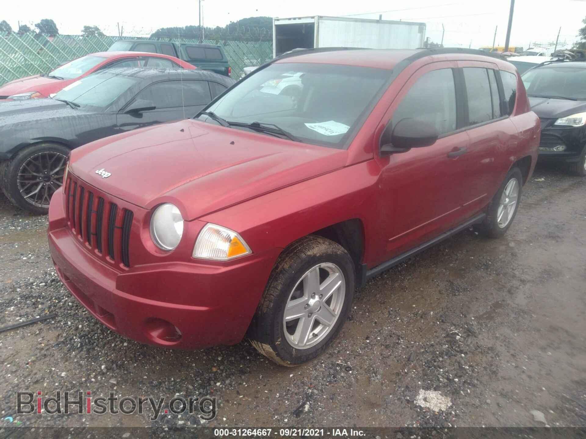 2008 JEEP COMPASS - VIN: 1J8FT47W28D706466 - Фото 2