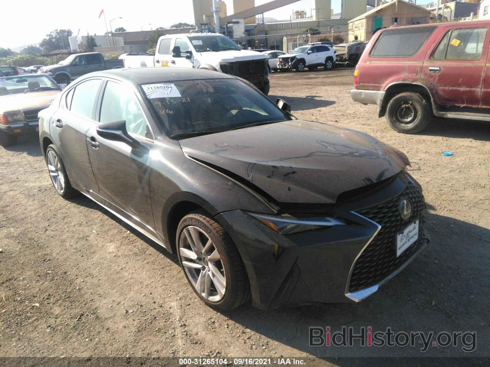 Photo JTHC81F21M5046903 - LEXUS IS 2021