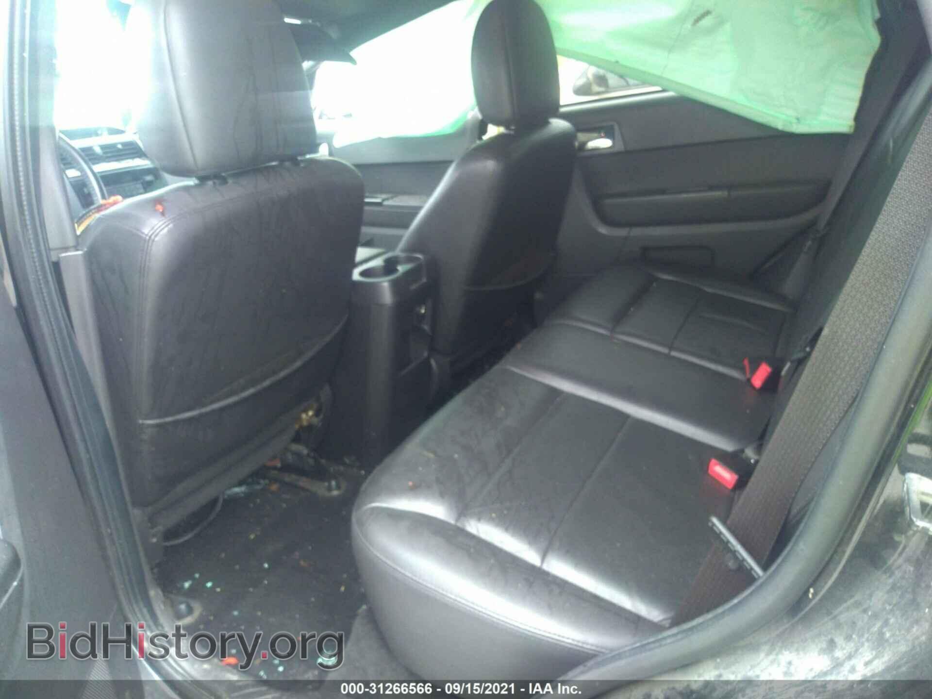 2011 FORD ESCAPE - VIN: 1FMCU9EG1BKB29833 - Photo 8