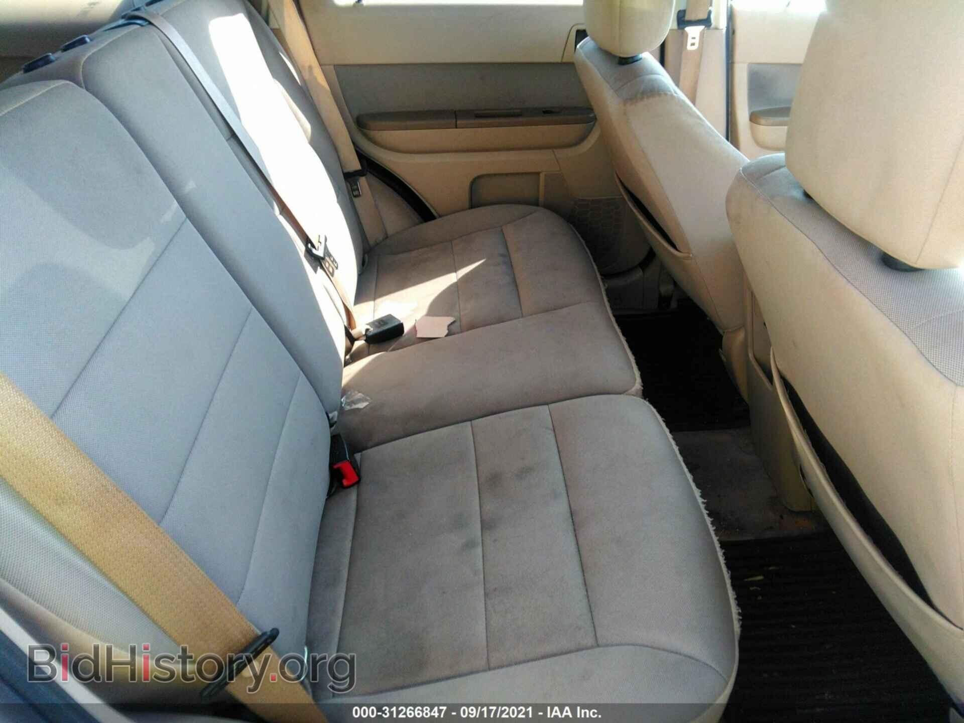 2011 FORD ESCAPE - VIN: 1FMCU0D77BKB00480 - Фото 8