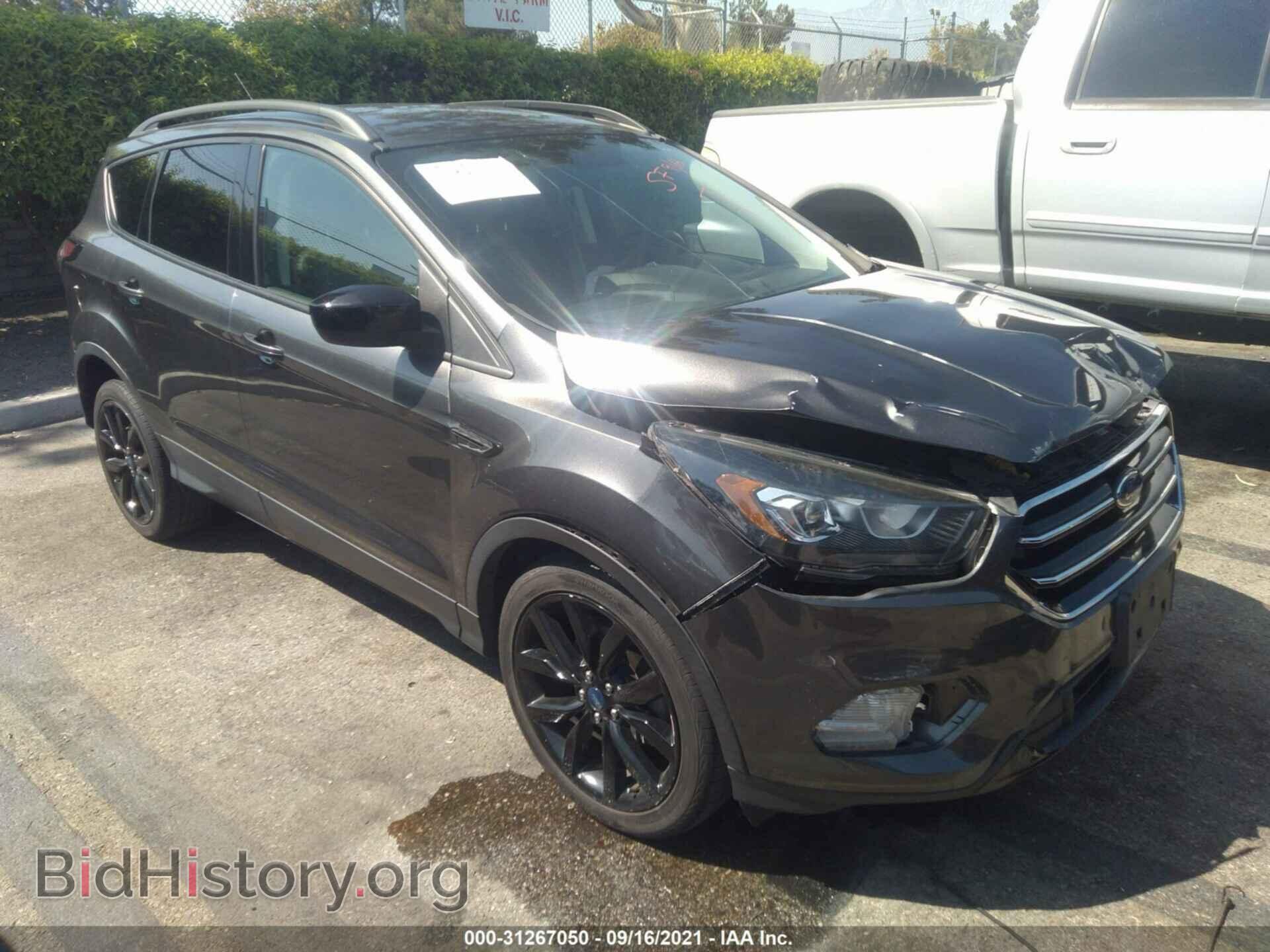 Фотография 1FMCU0GD5HUC67211 - FORD ESCAPE 2017