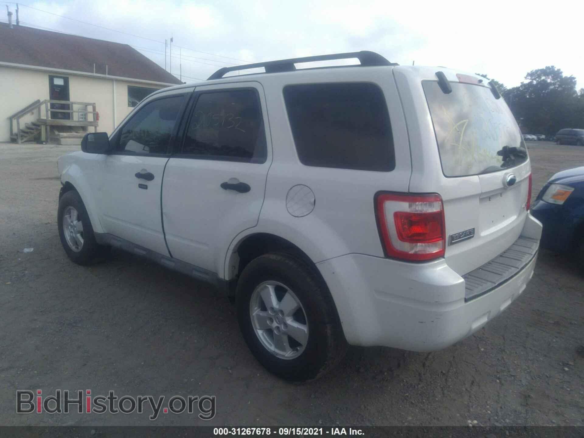 2009 FORD ESCAPE - VIN: 1FMCU93G59KB00977 - Фото 3
