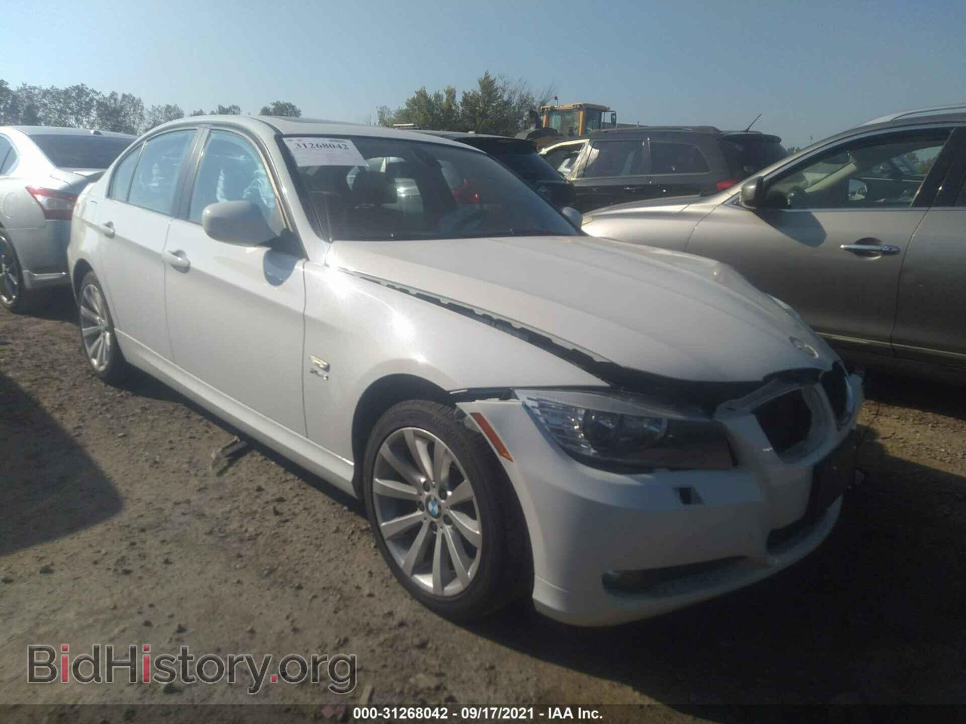 Photo WBAPK7C58BF196663 - BMW 3 SERIES 2011