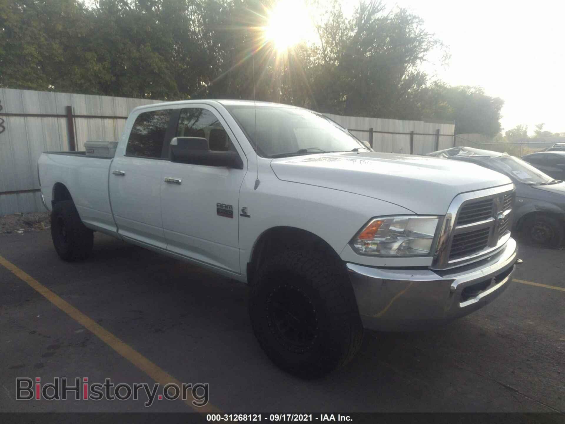 2012 RAM 3500 - VIN: 3C63D3HLXCG283175 - Photo 2