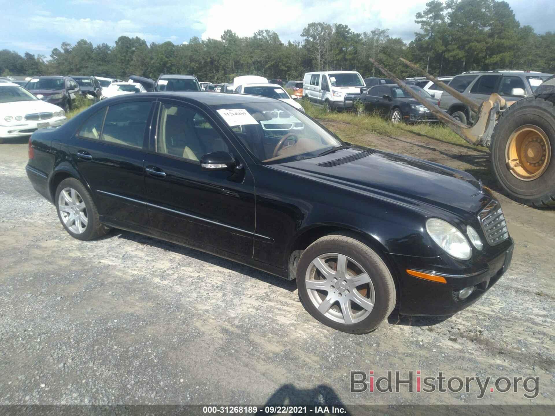 Photo WDBUF56X58B190412 - MERCEDES-BENZ E-CLASS 2008