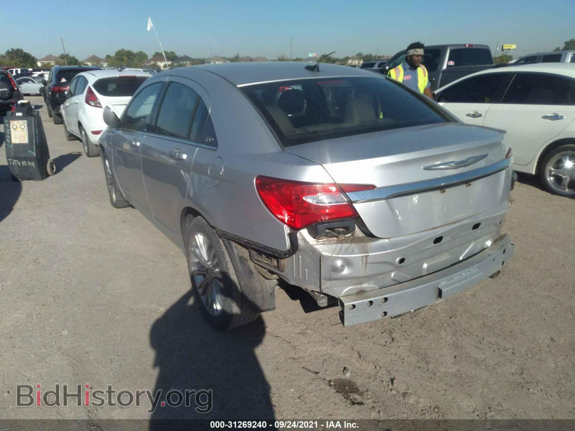 2012 CHRYSLER 200 - VIN: 1C3CCBAB4CN101182 - Photo 3
