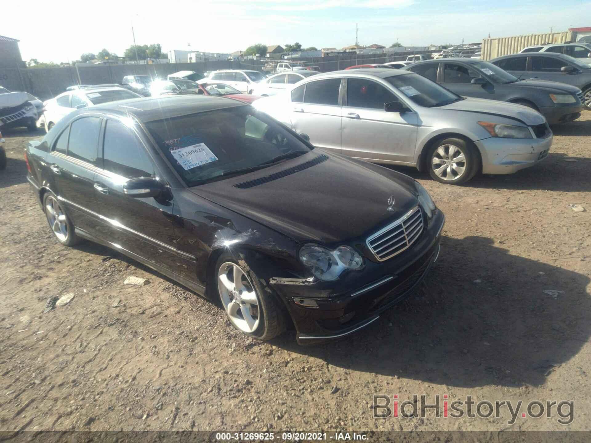 Photo WDBRF52H76A893212 - MERCEDES-BENZ C-CLASS 2006