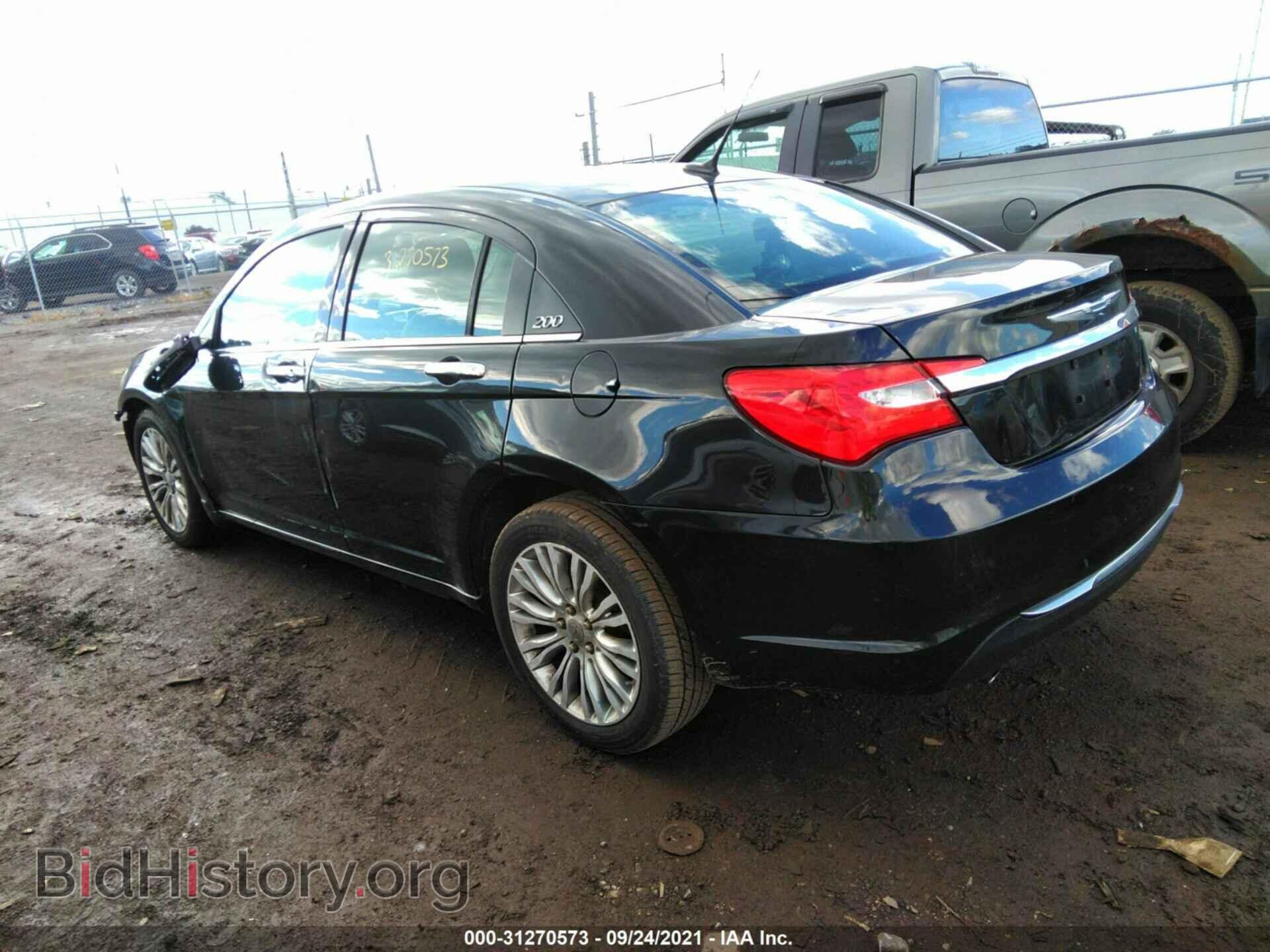 2011 CHRYSLER 200 - VIN: 1C3BC2FG7BN520643 - Фото 3