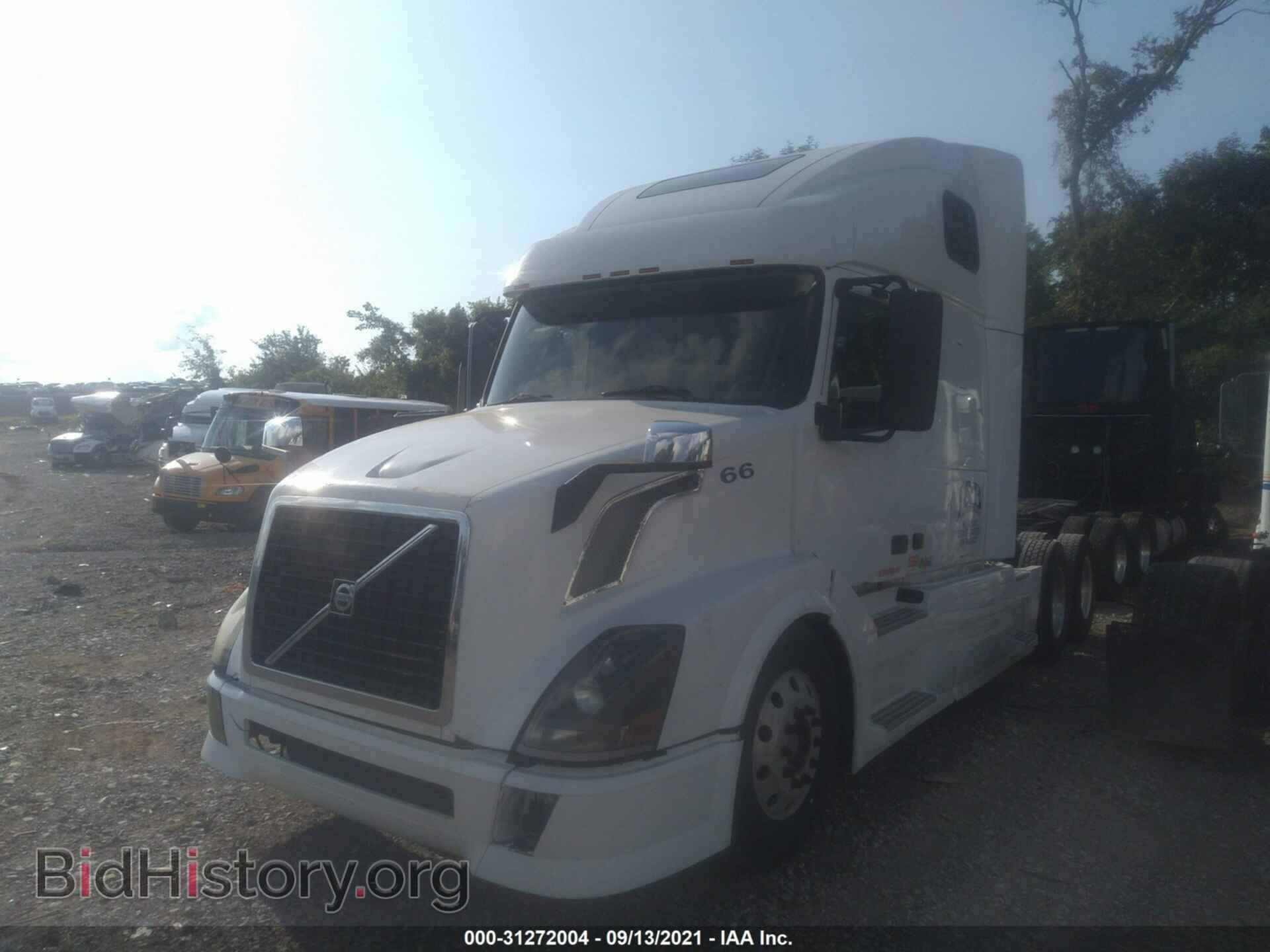 2007 VOLVO VN - VIN: 4V4NC9GH17N445412 - Фото 2