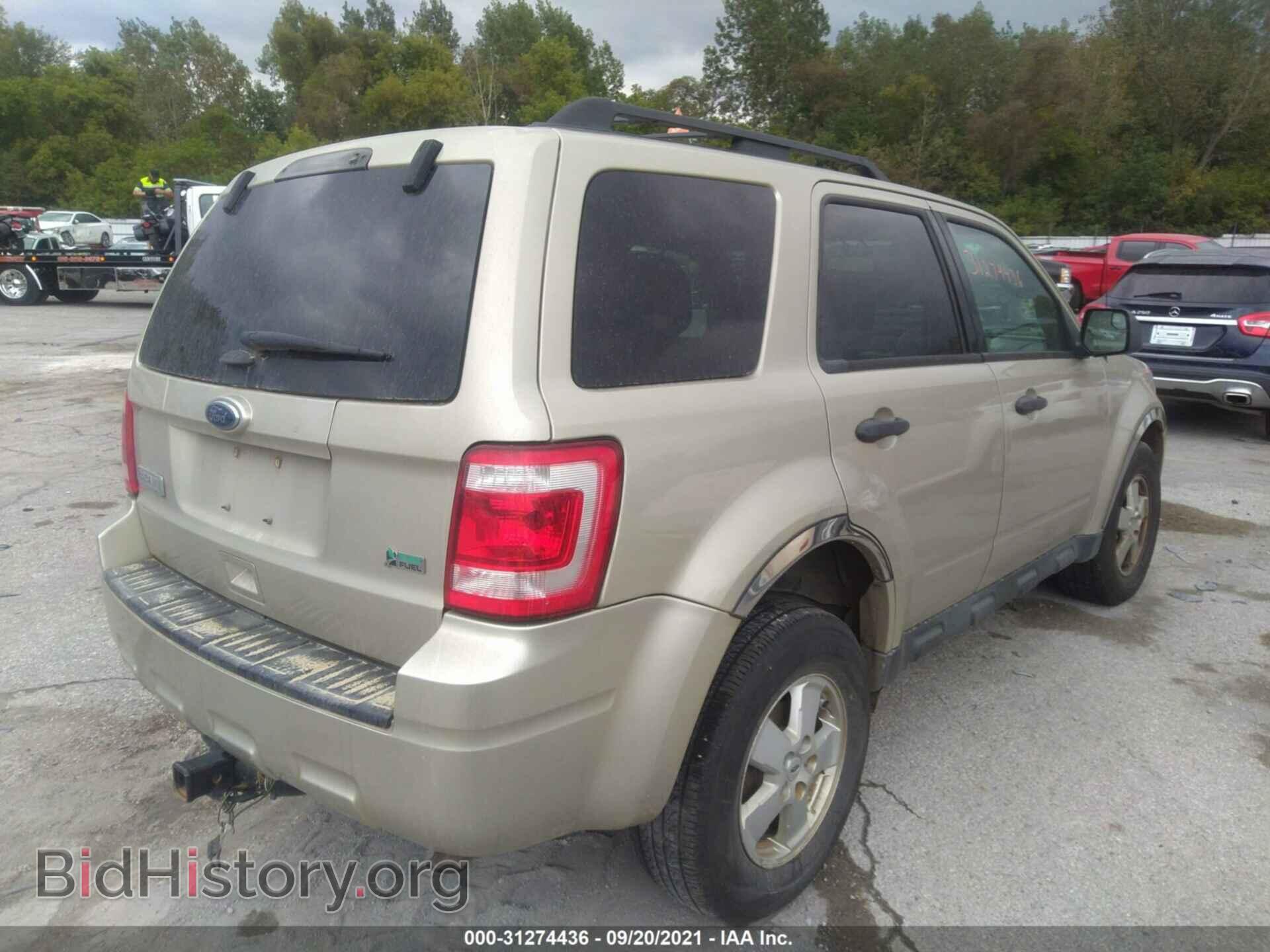 2011 FORD ESCAPE - VIN: 1FMCU0DG4BKB05295 - Фото 4