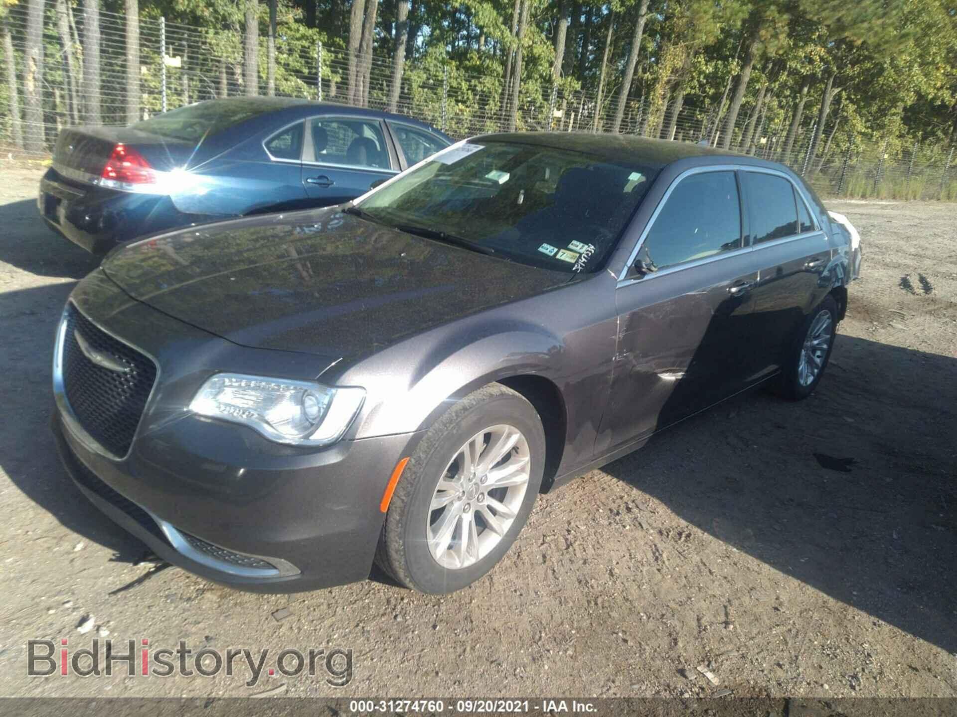 2017 CHRYSLER 300 - VIN: 2C3CCAAG4HH662004 - Фото 2
