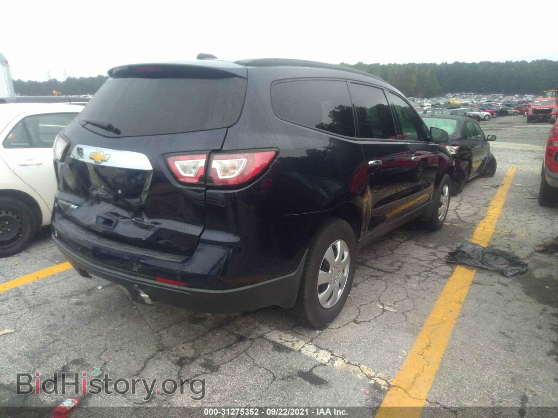 2017 CHEVROLET TRAVERSE - VIN: 1GNKRFED0HJ115921 - Фото 4