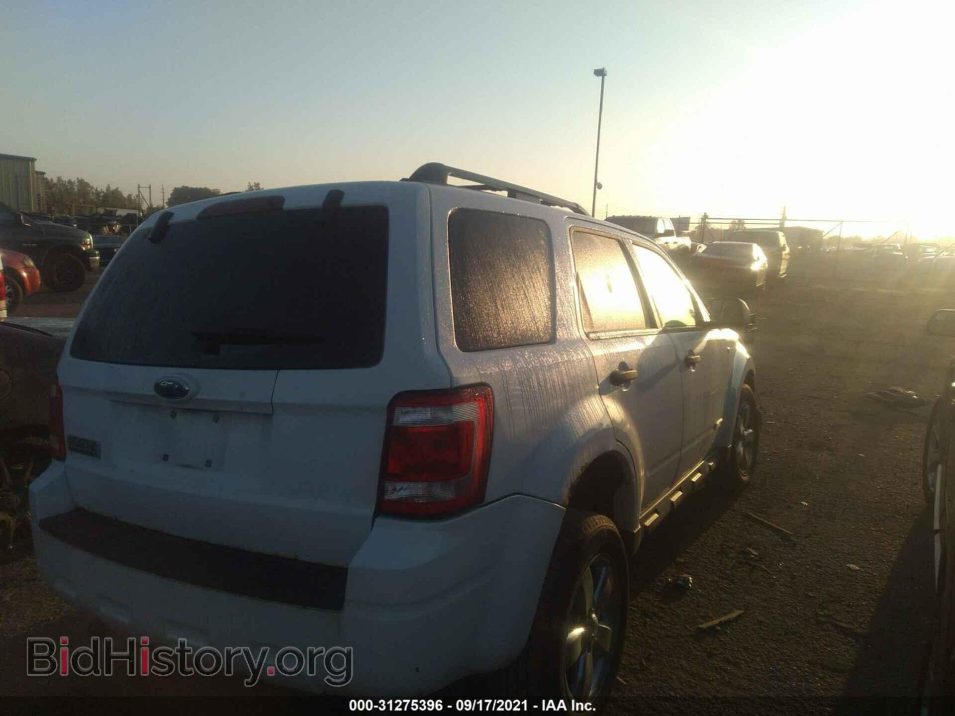 2008 FORD ESCAPE - VIN: 1FMCU03158KC79401 - Photo 4