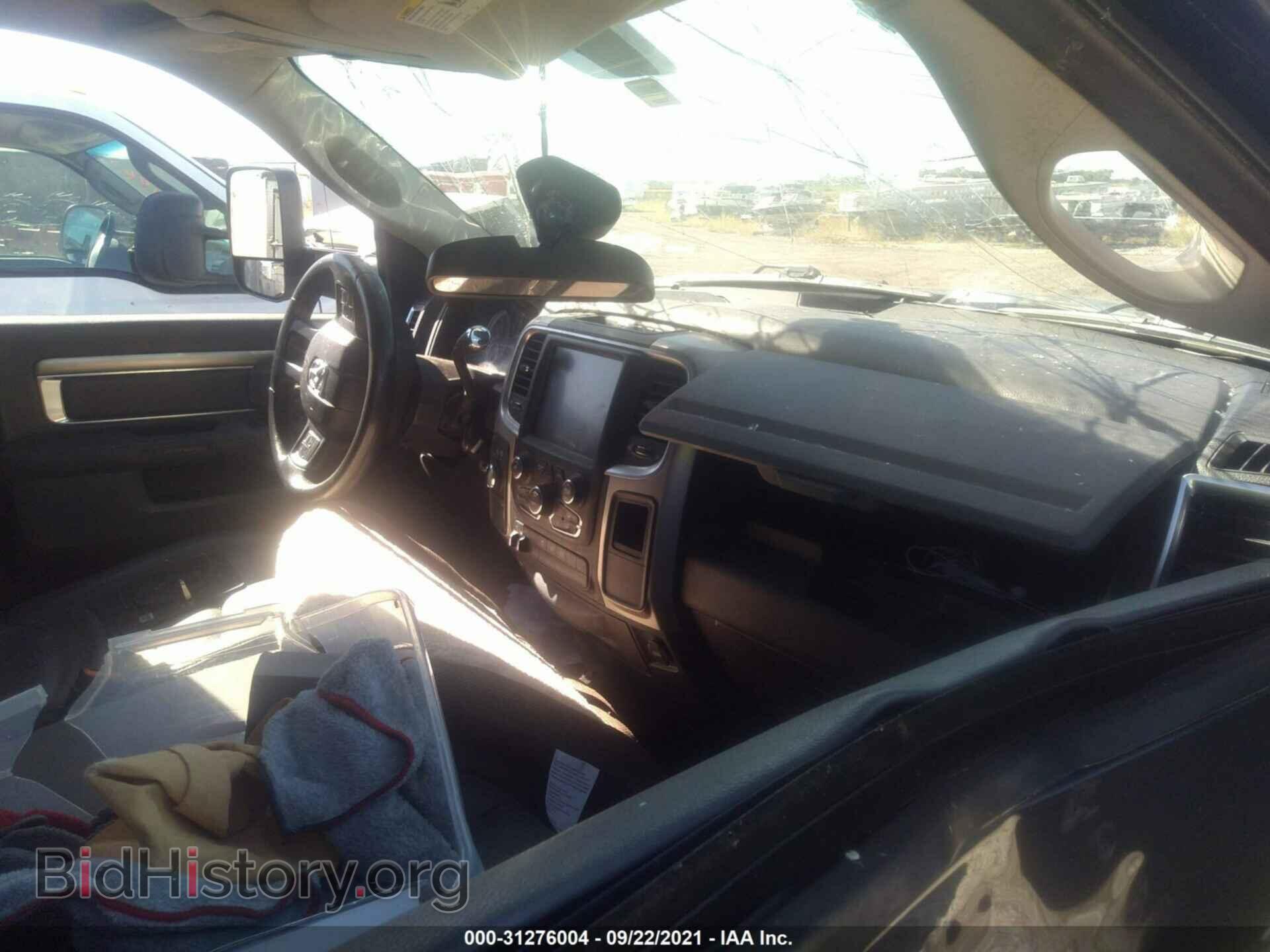 2017 RAM 3500 - VIN: 3C63RRHL1HG638035 - Фото 5