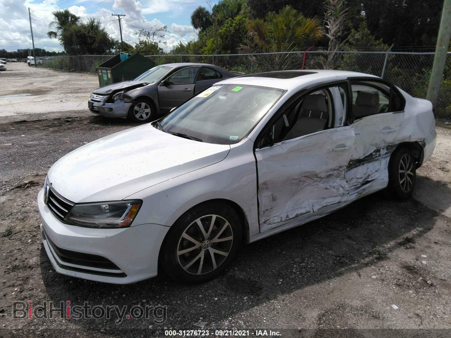 2017 VOLKSWAGEN JETTA - VIN: 3VWDB7AJ8HM203946 - Фото 2