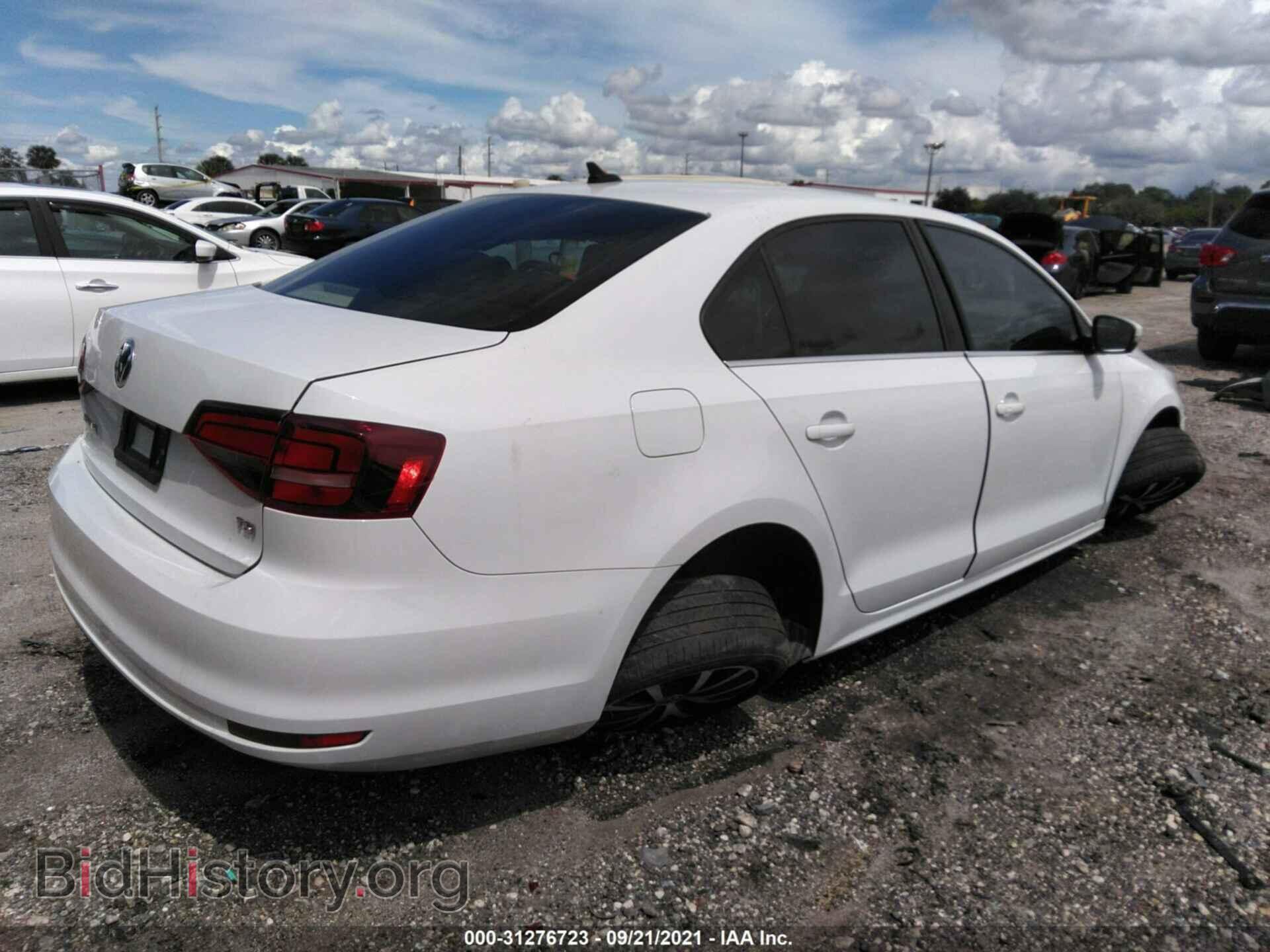 2017 VOLKSWAGEN JETTA - VIN: 3VWDB7AJ8HM203946 - Фото 4
