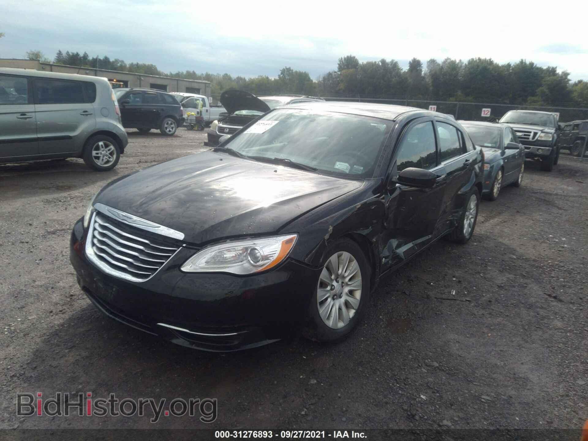 2012 CHRYSLER 200 - VIN: 1C3CCBAB3CN281996 - Фото 2