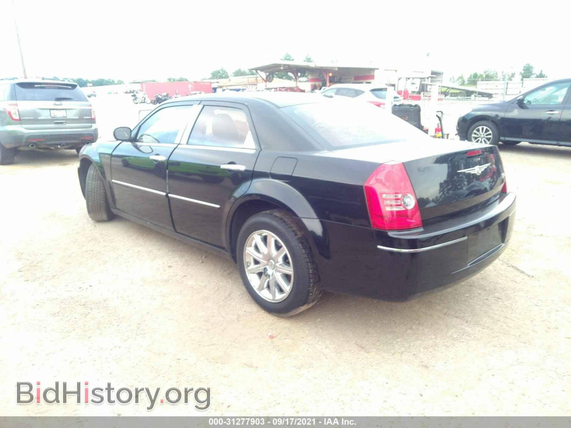 2010 CHRYSLER 300 - VIN: 2C3CA5CVXAH248871 - Фото 3