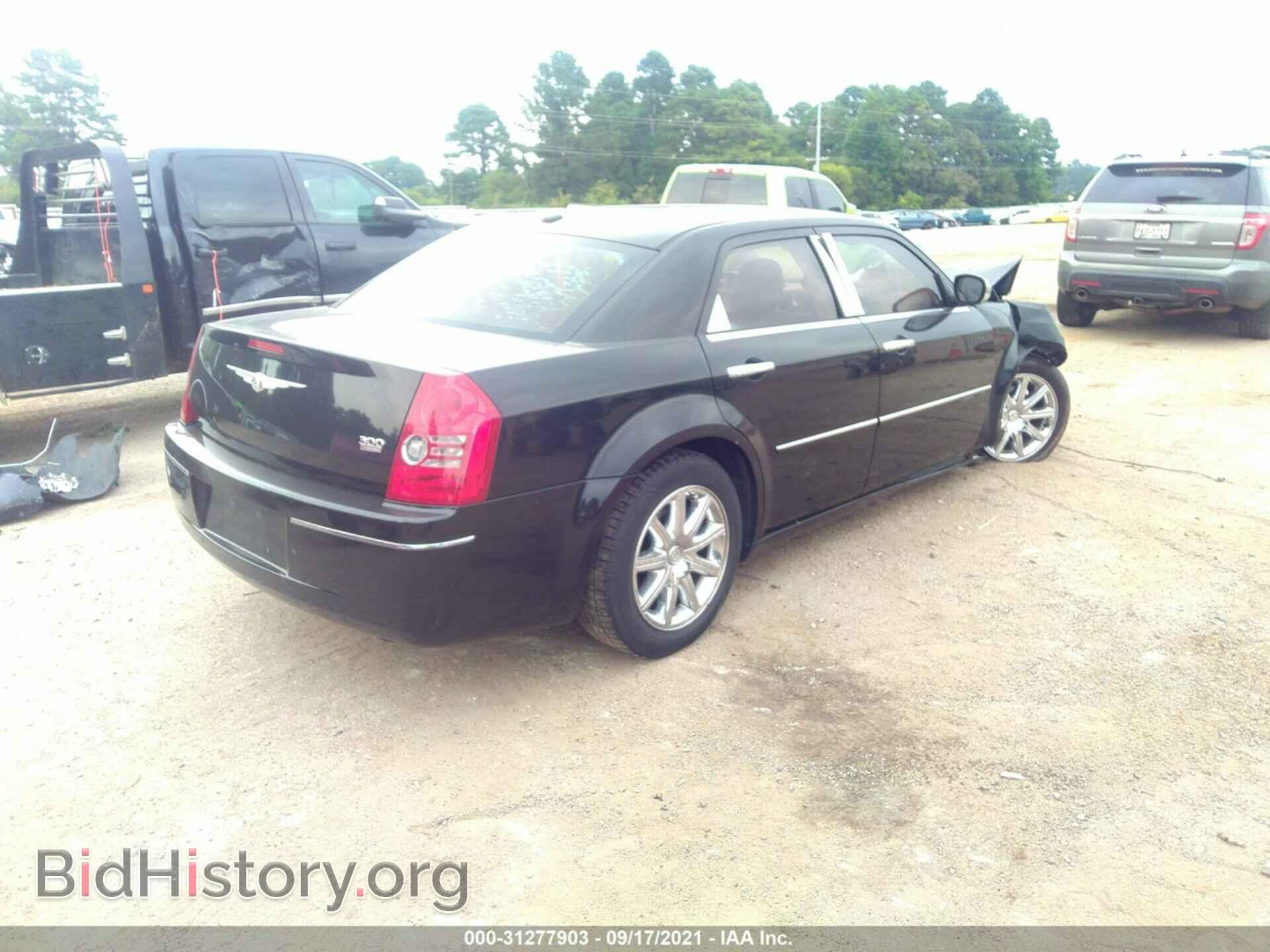 2010 CHRYSLER 300 - VIN: 2C3CA5CVXAH248871 - Фото 4