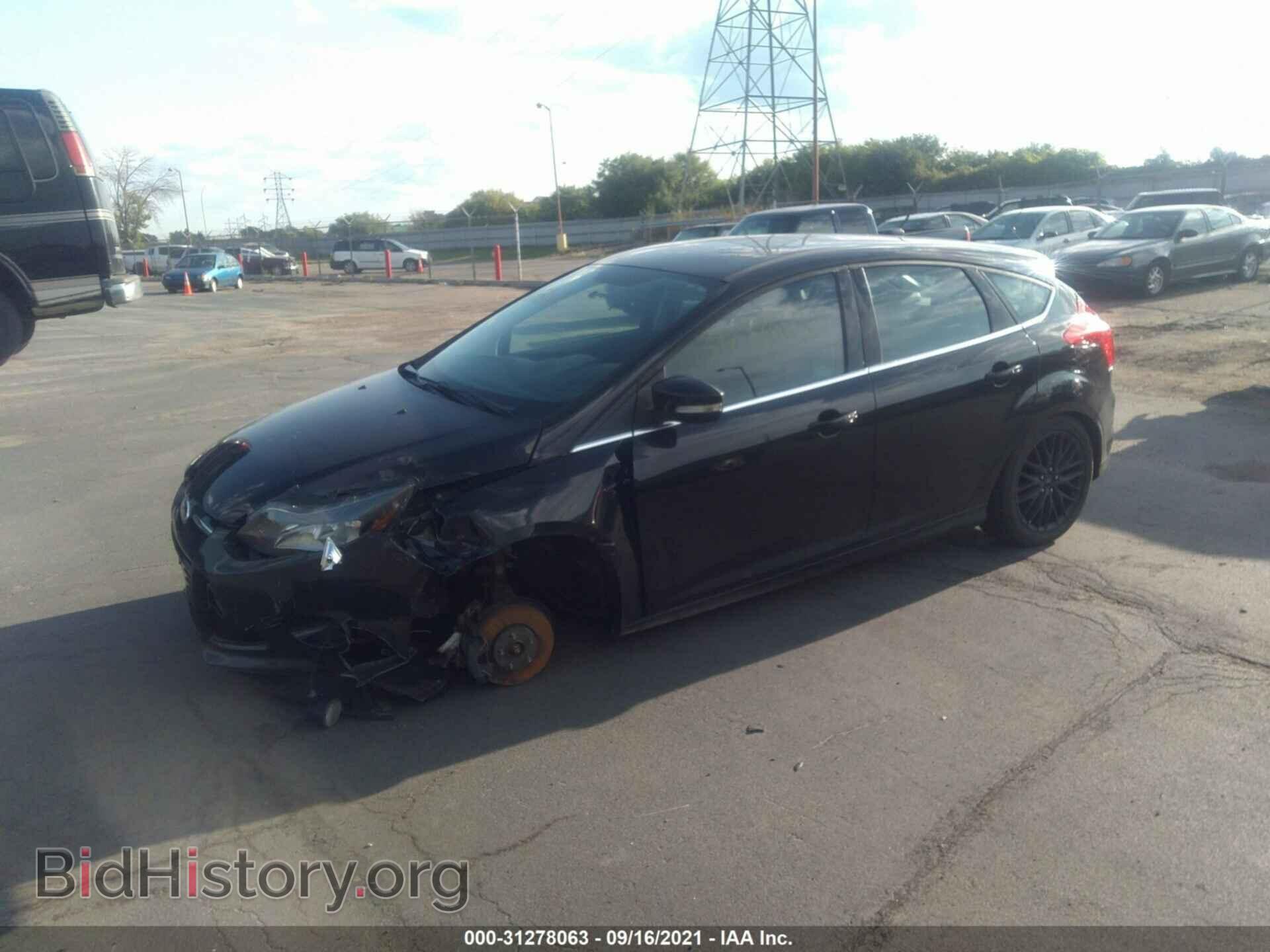2013 FORD FOCUS - VIN: 1FADP3N21DL200825 - Фото 2