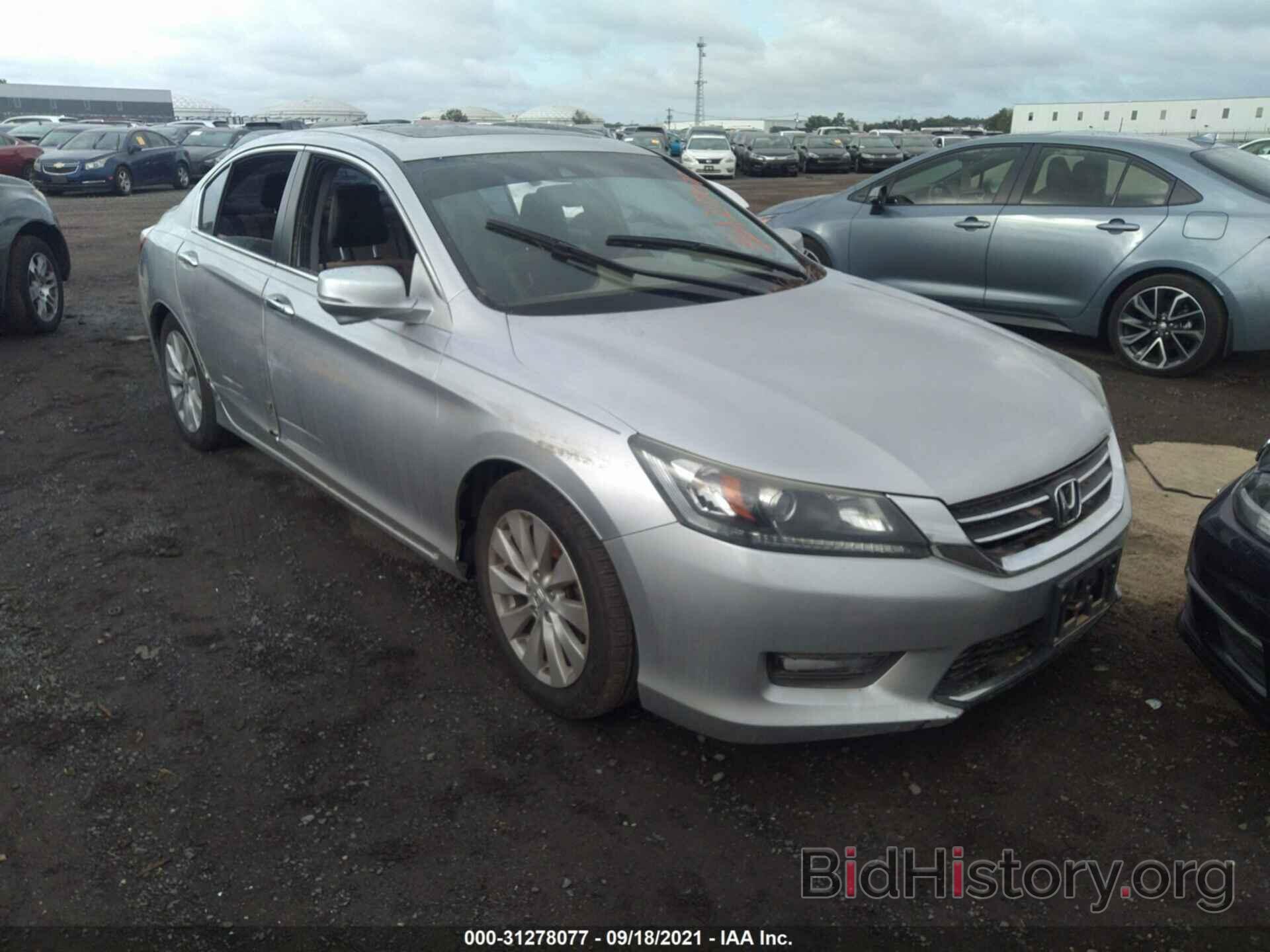 Photo 1HGCR2F88EA135872 - HONDA ACCORD SEDAN 2014