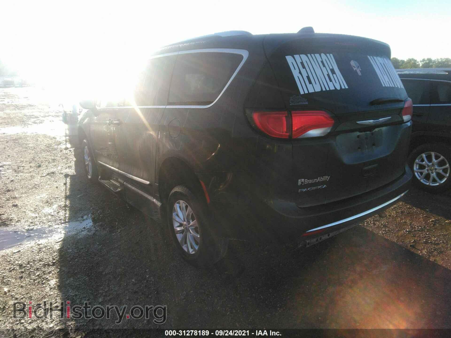 2018 CHRYSLER PACIFICA - VIN: 2C4RC1BG0JR269704 - Фото 3