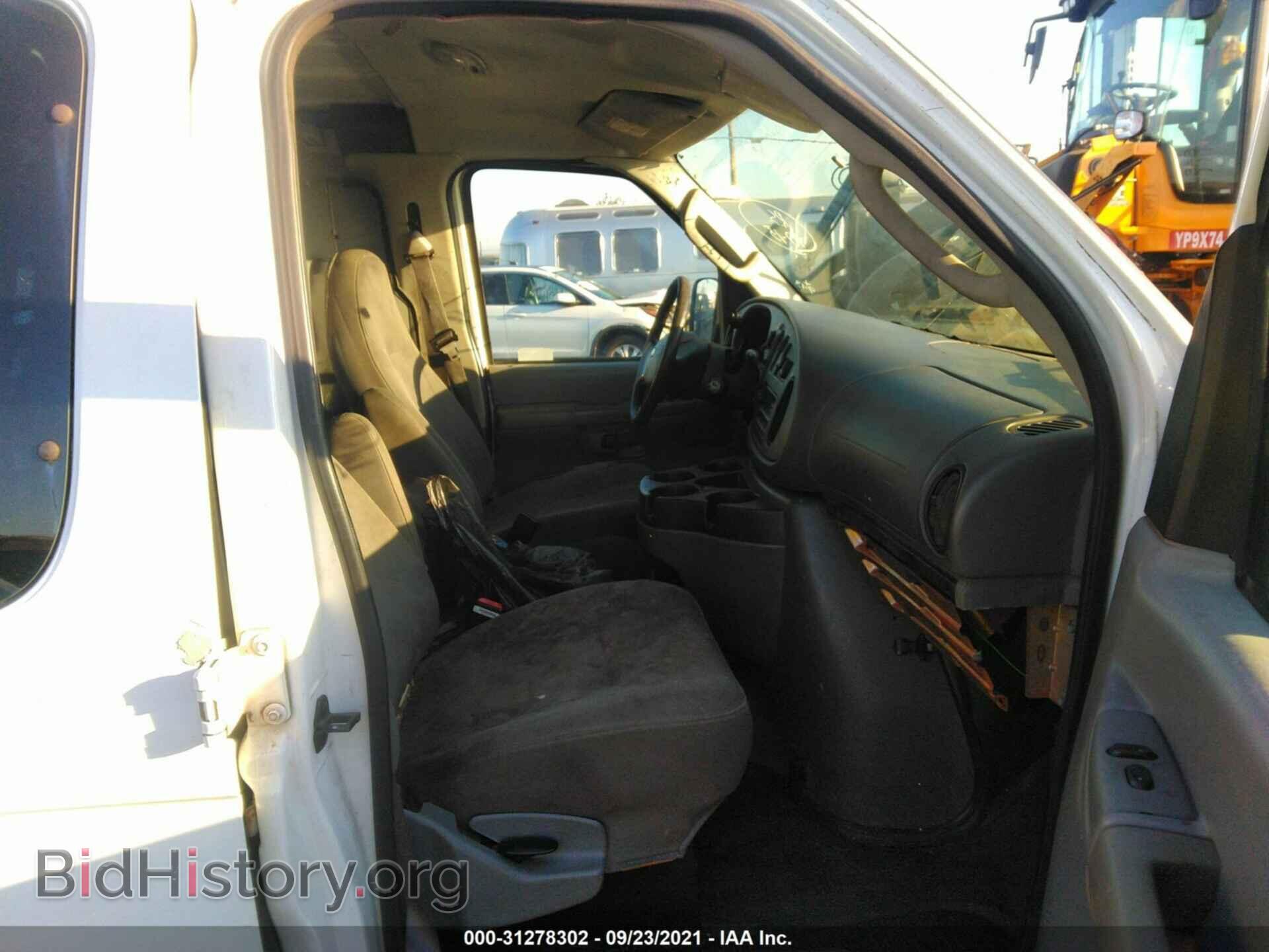 2006 FORD ECONOLINE CARGO VAN - VIN: 1FTNE24W66DA79385 - Photo 5