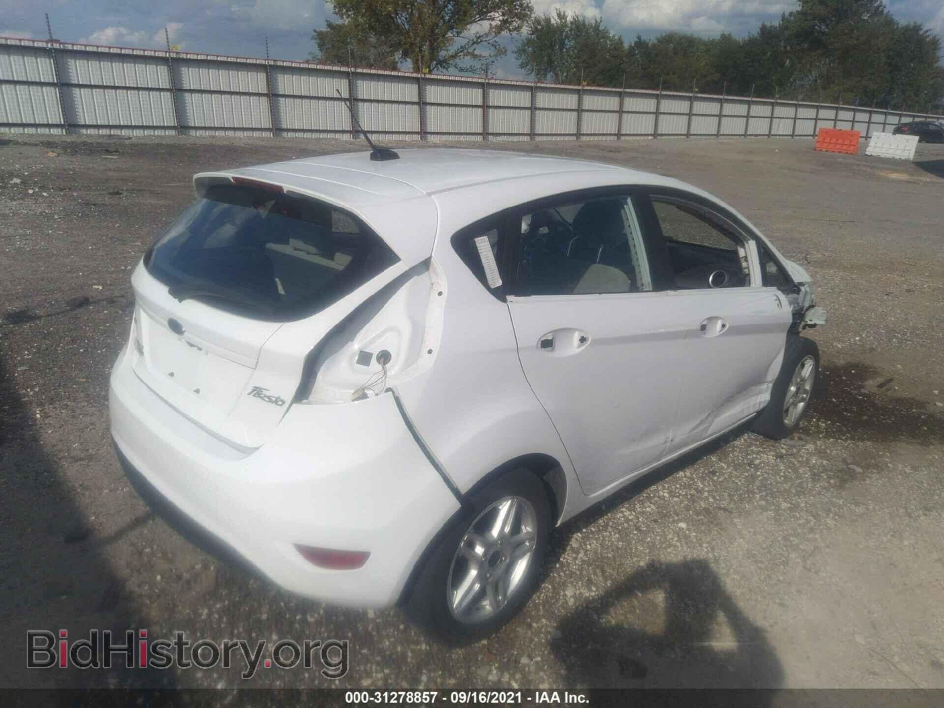 2018 FORD FIESTA - VIN: 3FADP4EJ8JM119053 - Фото 4
