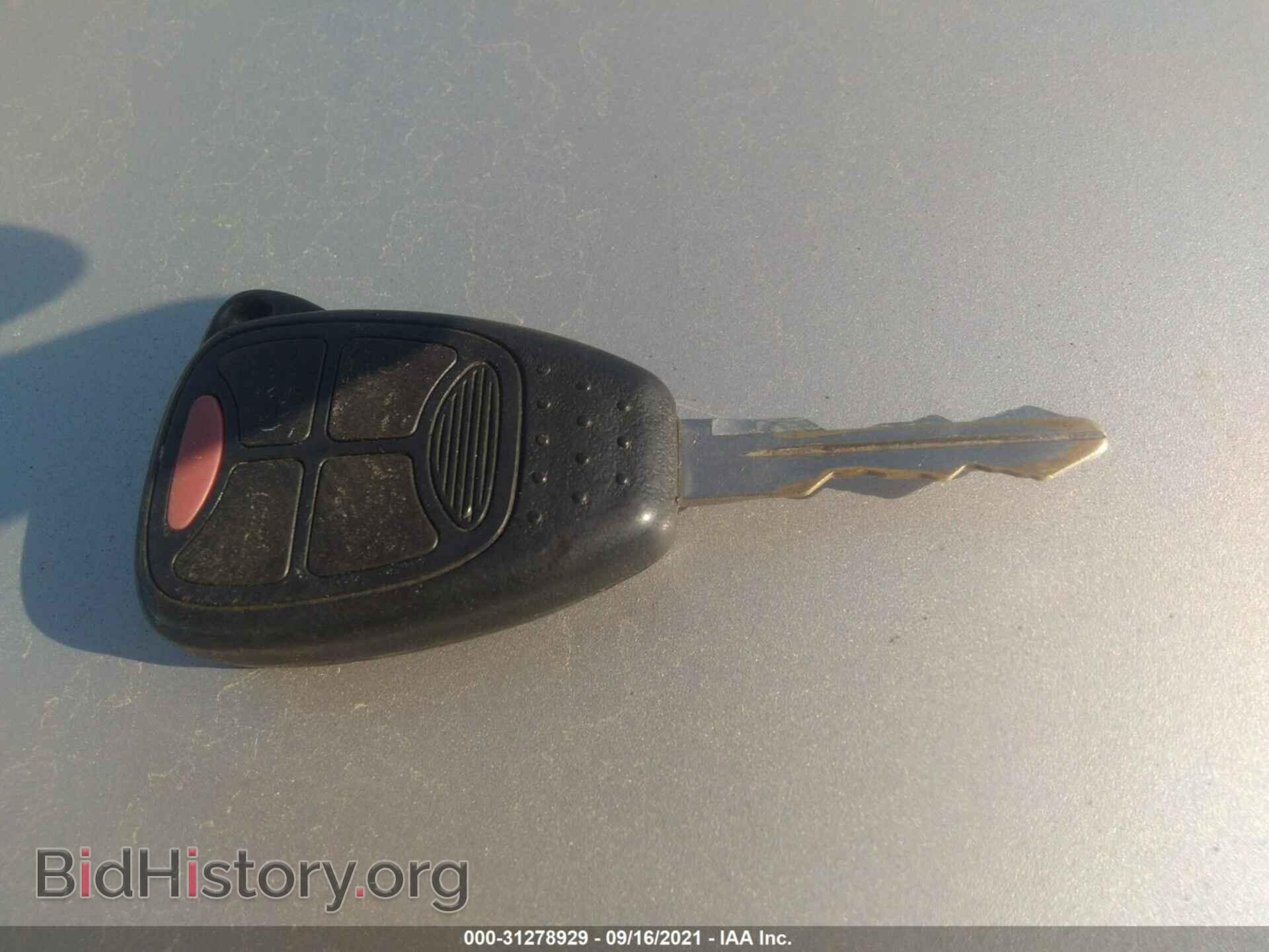 2012 CHRYSLER 200 - VIN: 1C3CCBBB1CN107987 - Фото 11