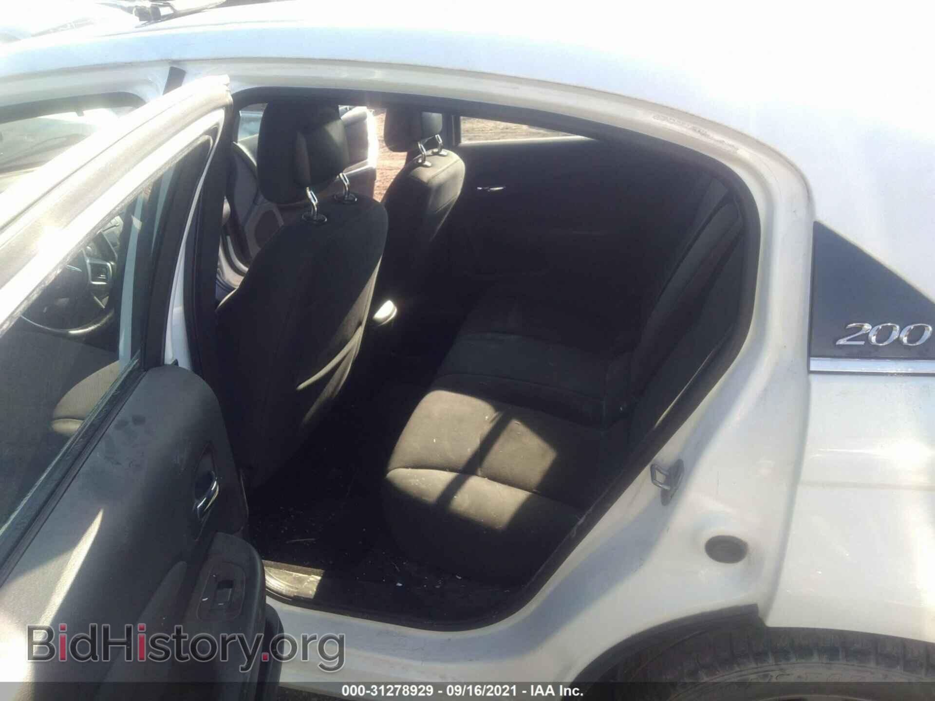 2012 CHRYSLER 200 - VIN: 1C3CCBBB1CN107987 - Фото 8