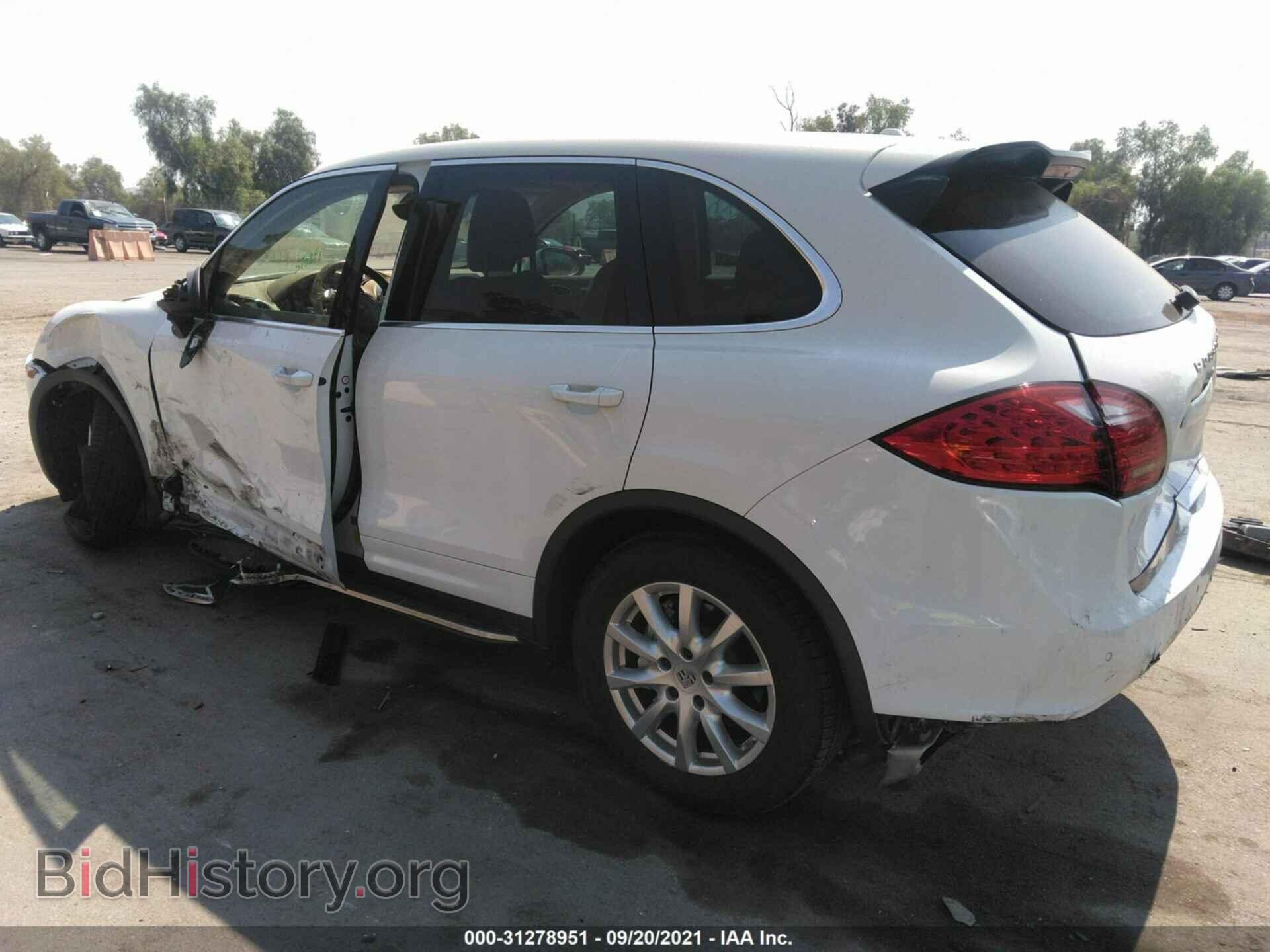 2013 PORSCHE CAYENNE - VIN: WP1AE2A2XDLA15979 - Фото 3