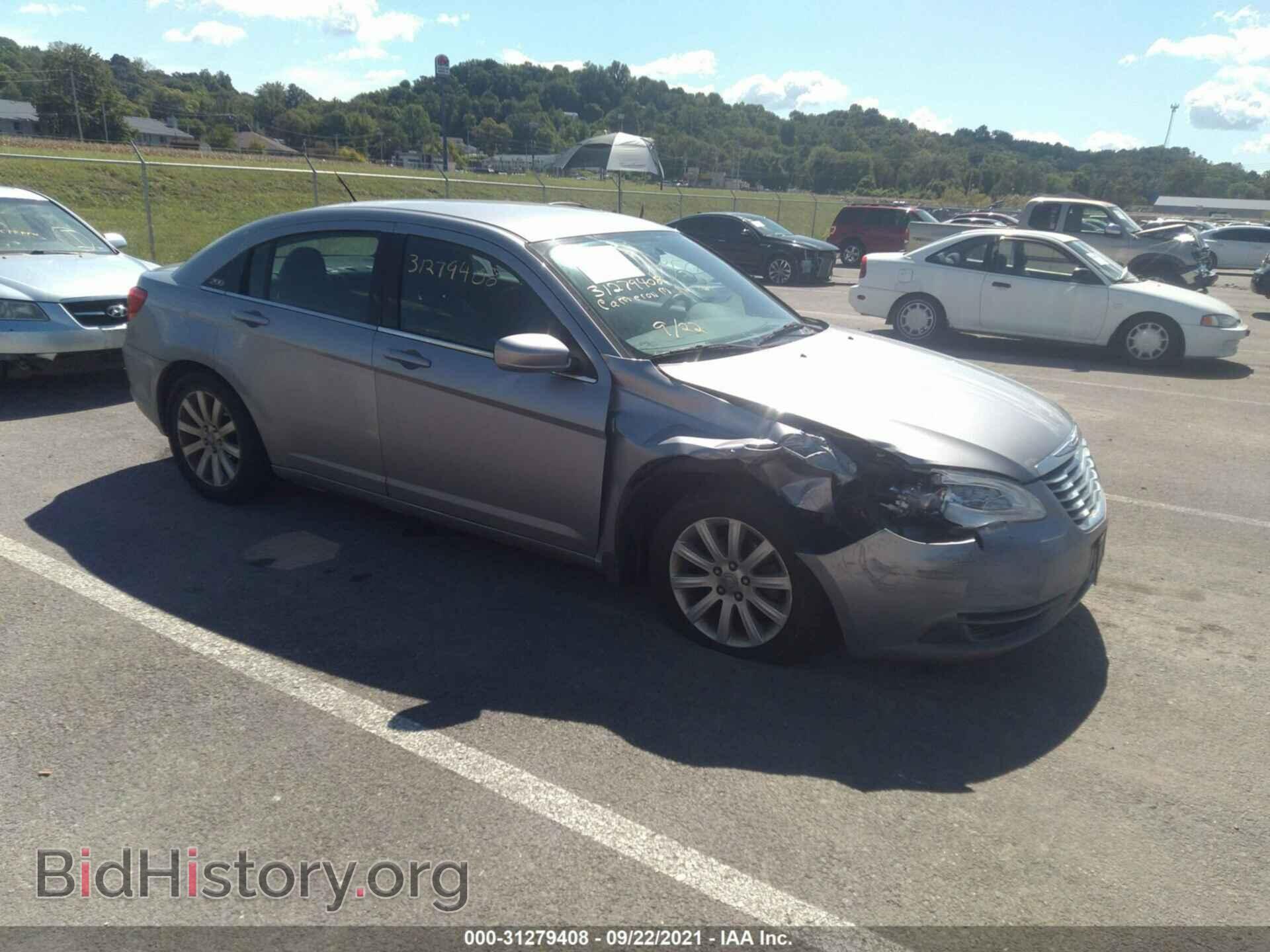 Photo 1C3CCBBG0DN573309 - CHRYSLER 200 2013