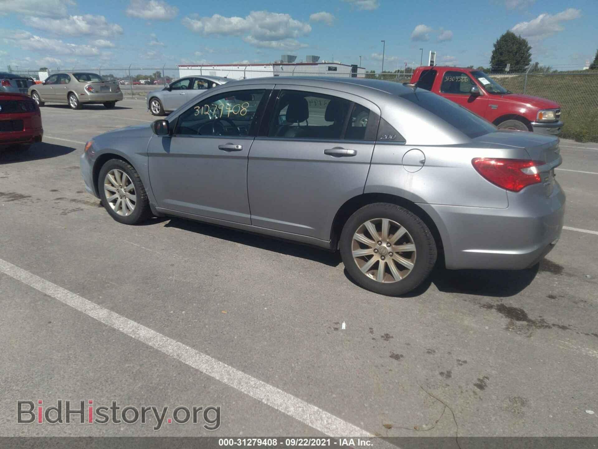 2013 CHRYSLER 200 - VIN: 1C3CCBBG0DN573309 - Photo 3