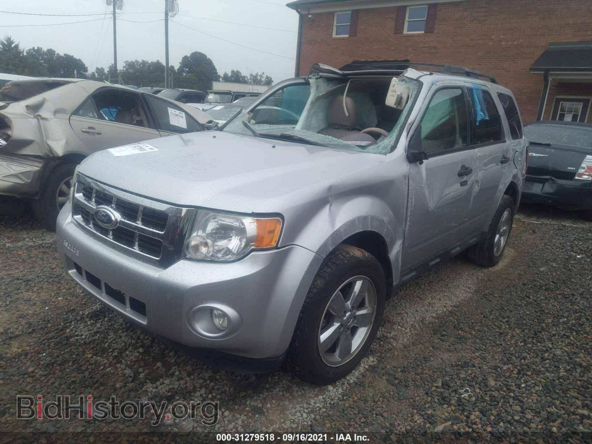 2010 FORD ESCAPE - VIN: 1FMCU0D77AKD09524 - Фото 2