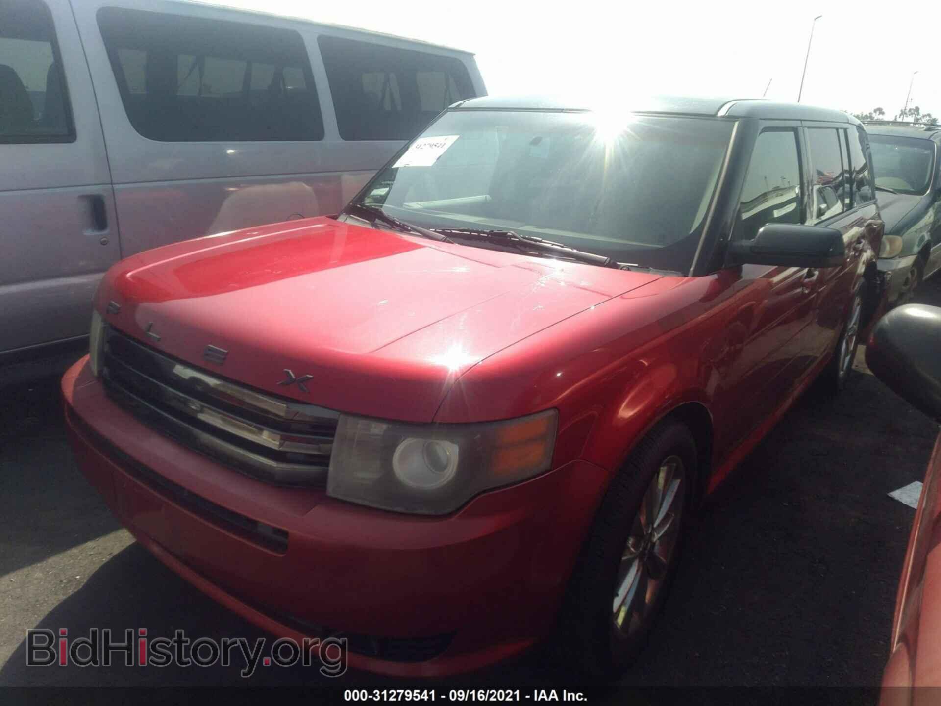 2011 FORD FLEX - VIN: 2FMGK5DC2BBD27250 - Фото 2