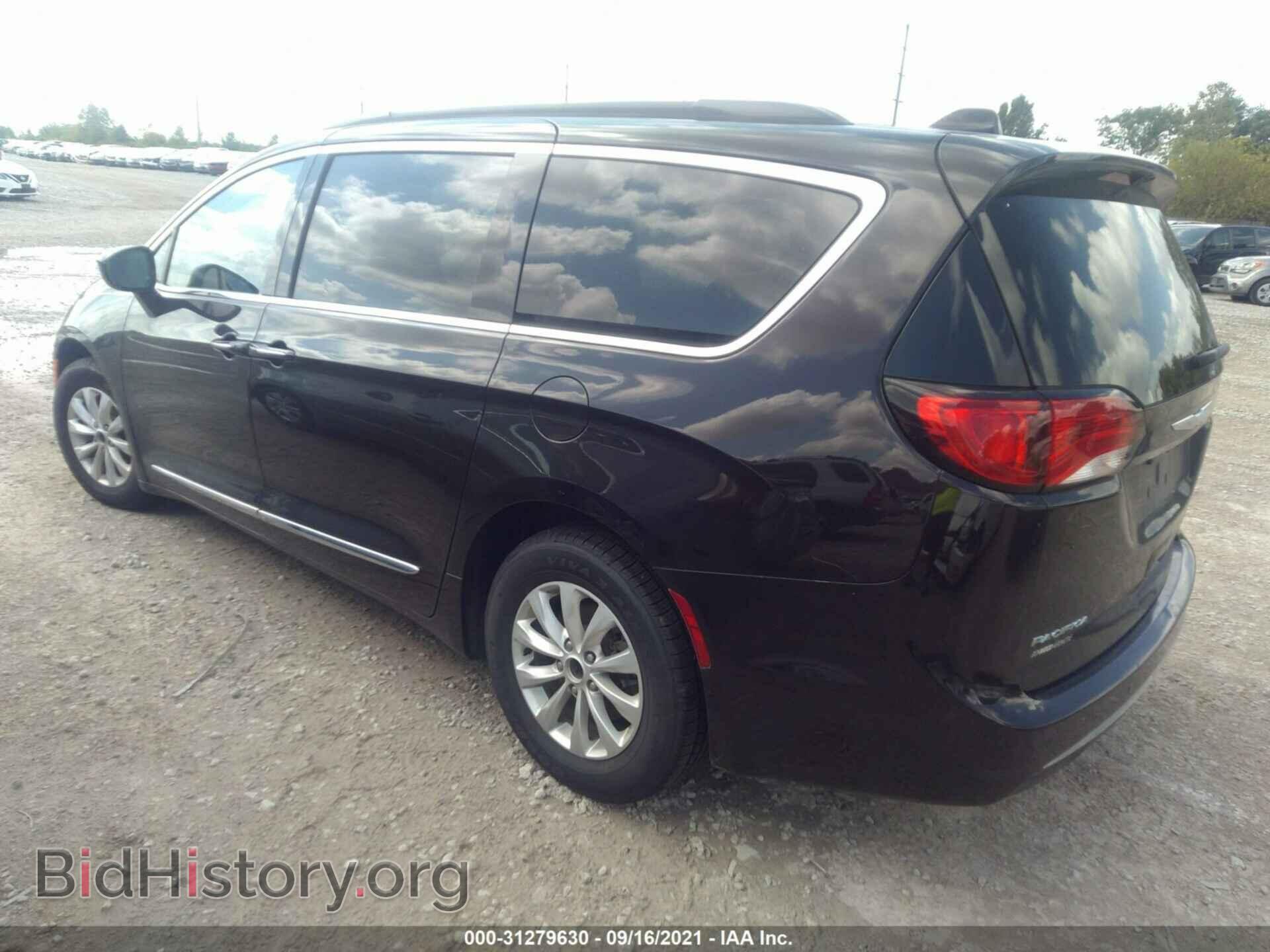 2017 CHRYSLER PACIFICA - VIN: 2C4RC1BG1HR667496 - Фото 3