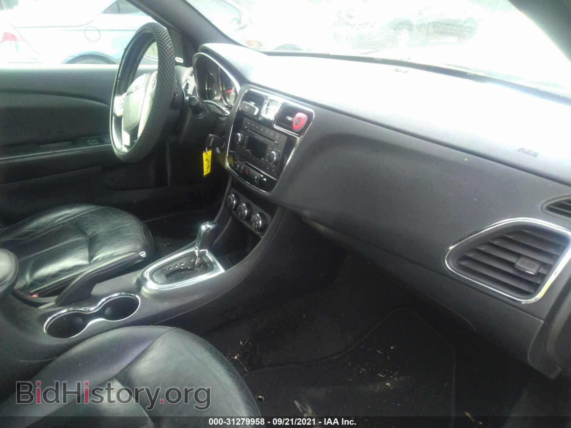 2013 CHRYSLER 200 - VIN: 1C3CCBCG9DN558208 - Photo 5