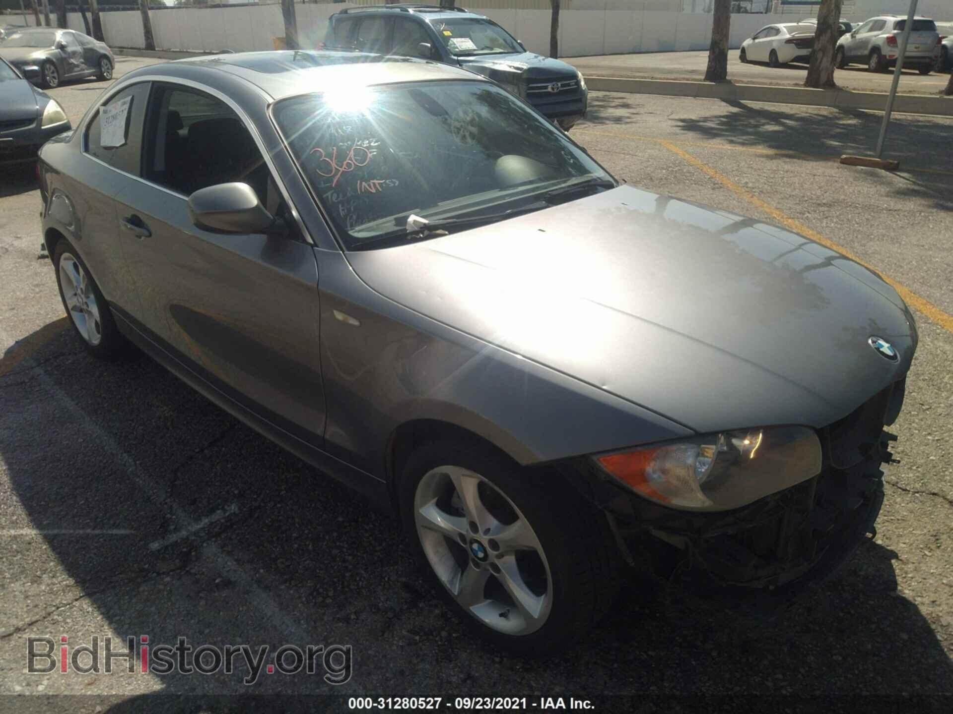 Фотография WBAUP9C59BVL90477 - BMW 1 SERIES 2011