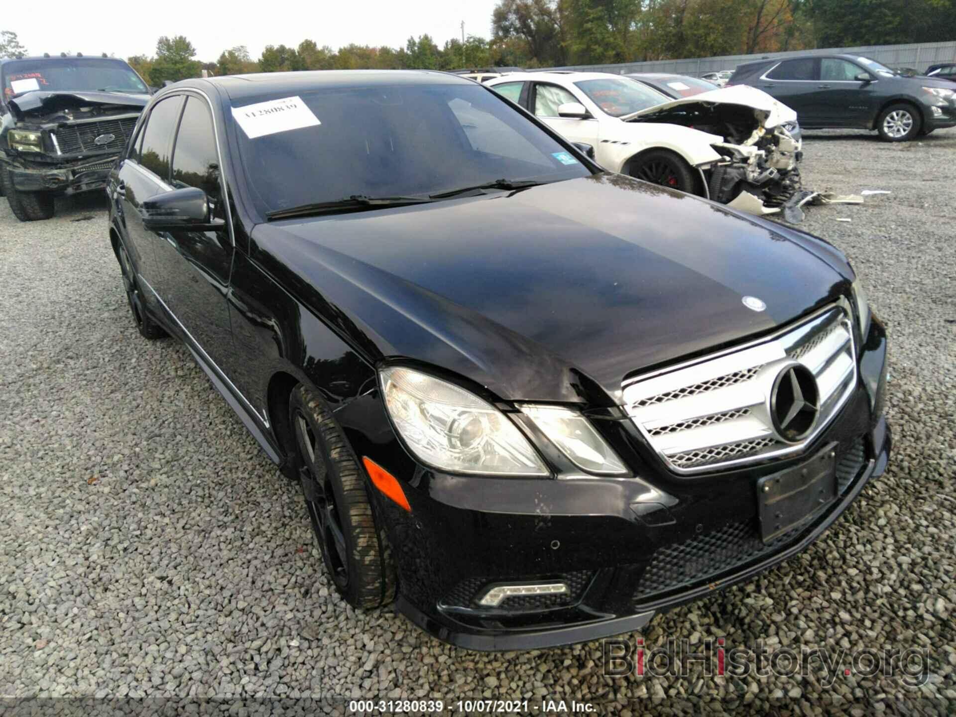 Photo WDDHF8HB6BA280578 - MERCEDES-BENZ E-CLASS 2011